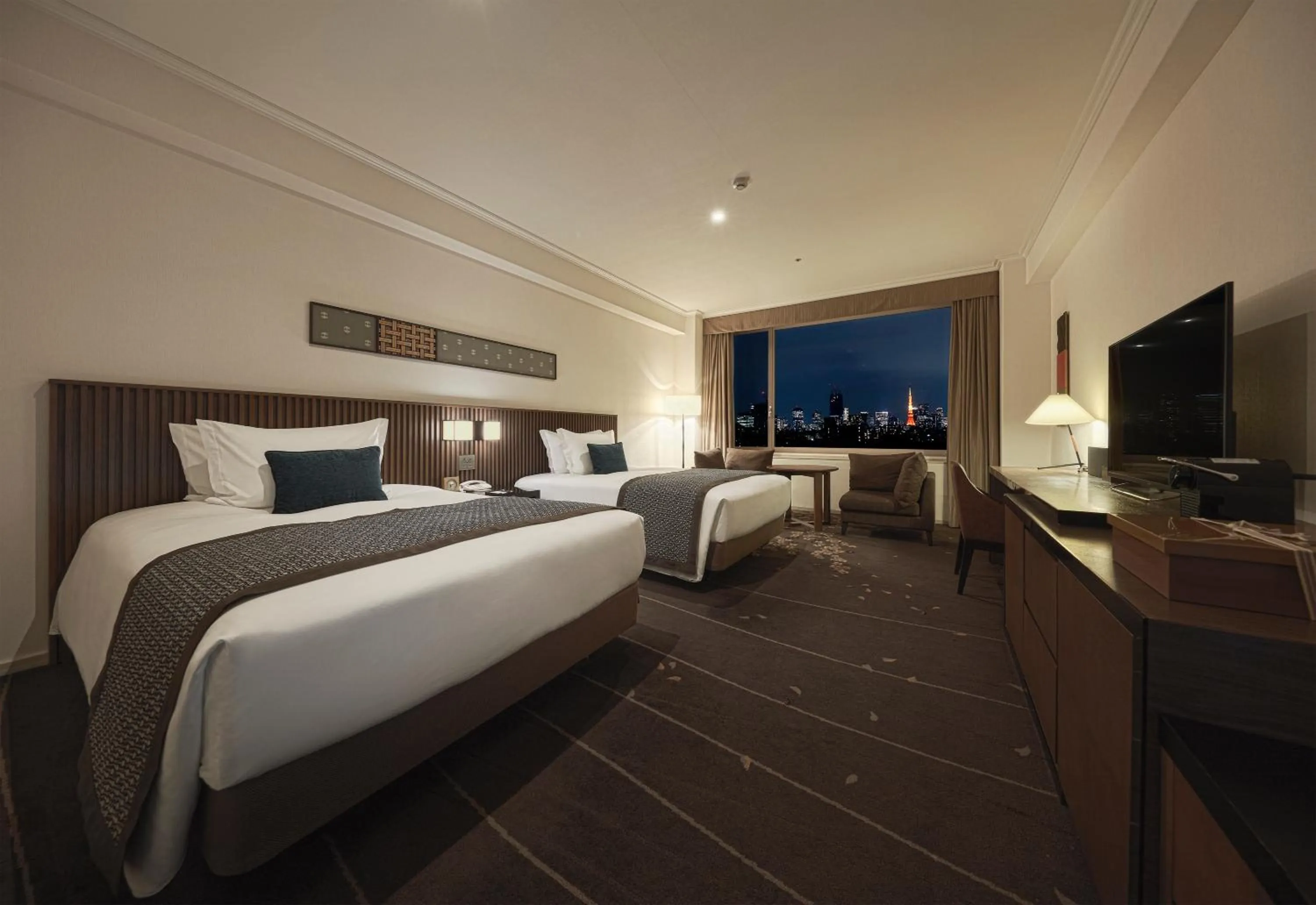 Photo of the whole room, Bed in The Prince Sakura Tower Tokyo, Autograph Collection