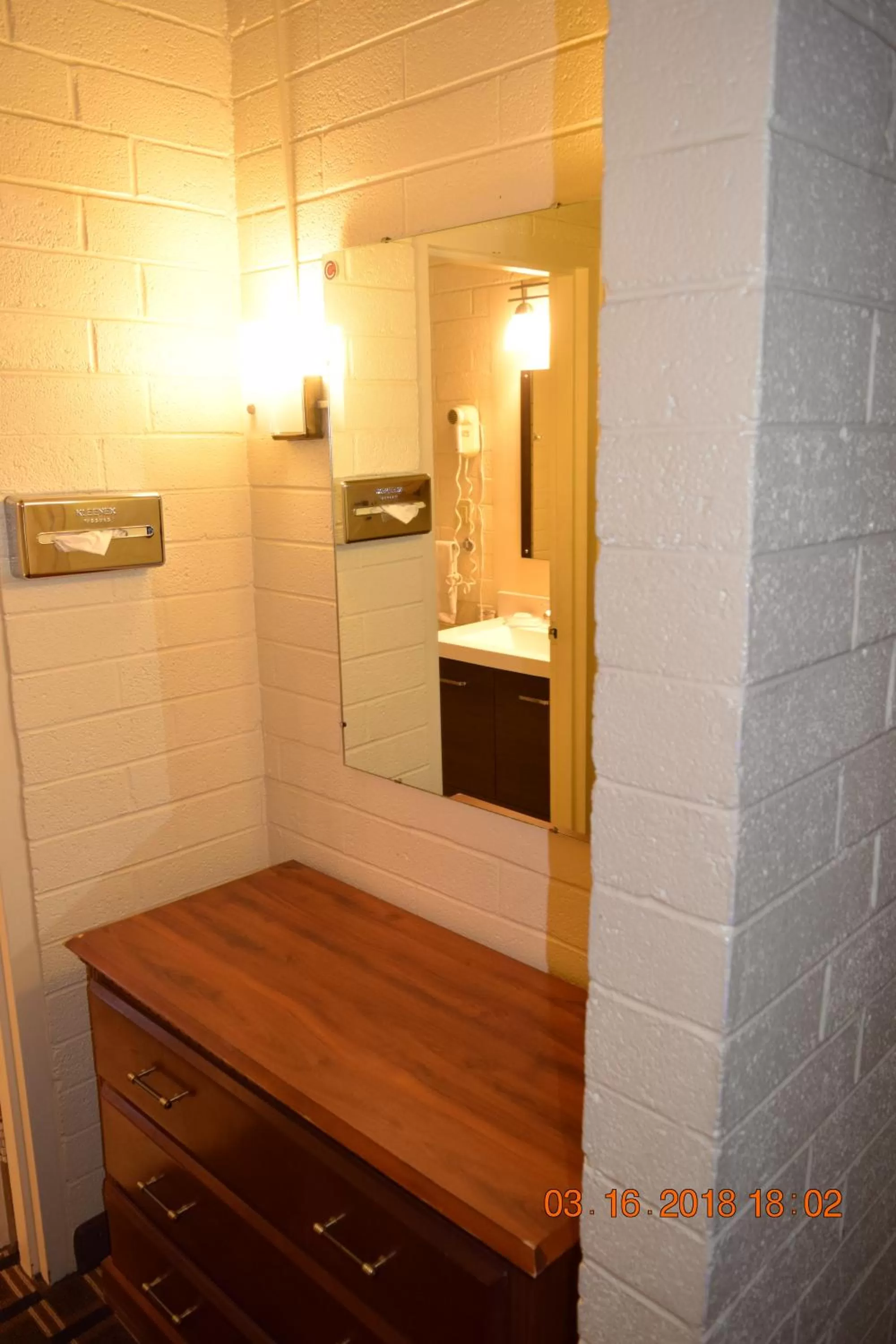 Stanlunds Inn and Suites