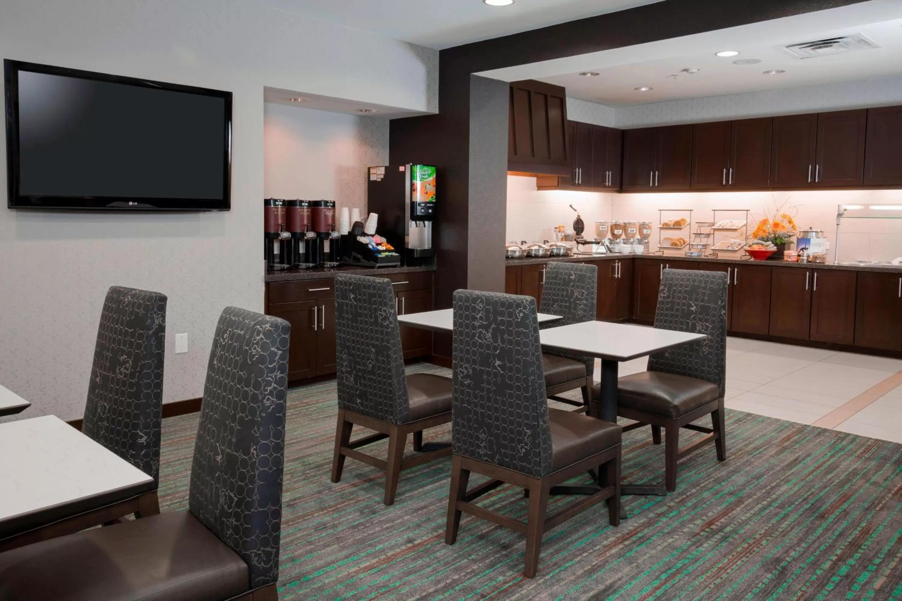 Breakfast in Residence Inn by Marriott Arlington South