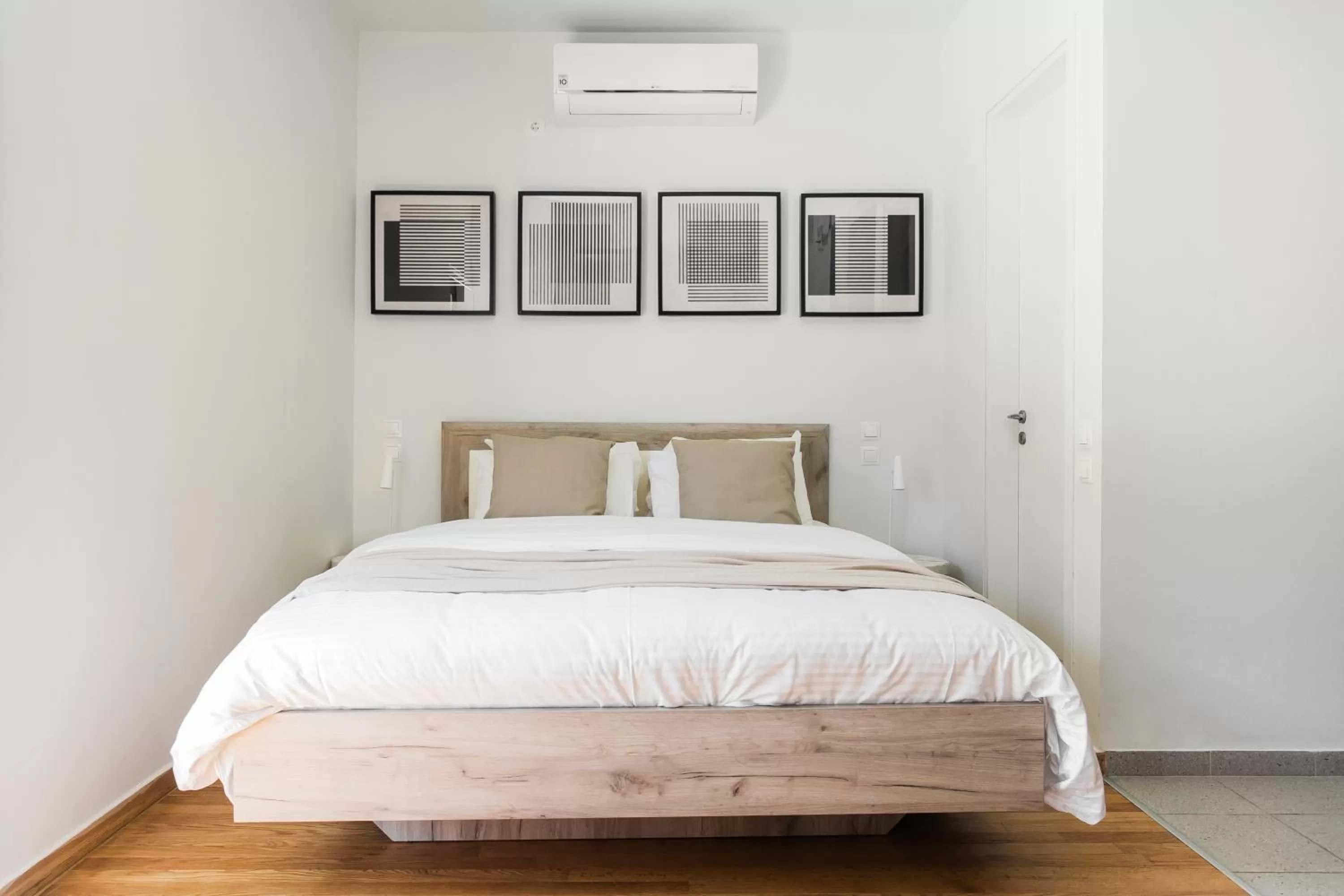 Bedroom, Bed in ZOIA The Hill by UPSTREET