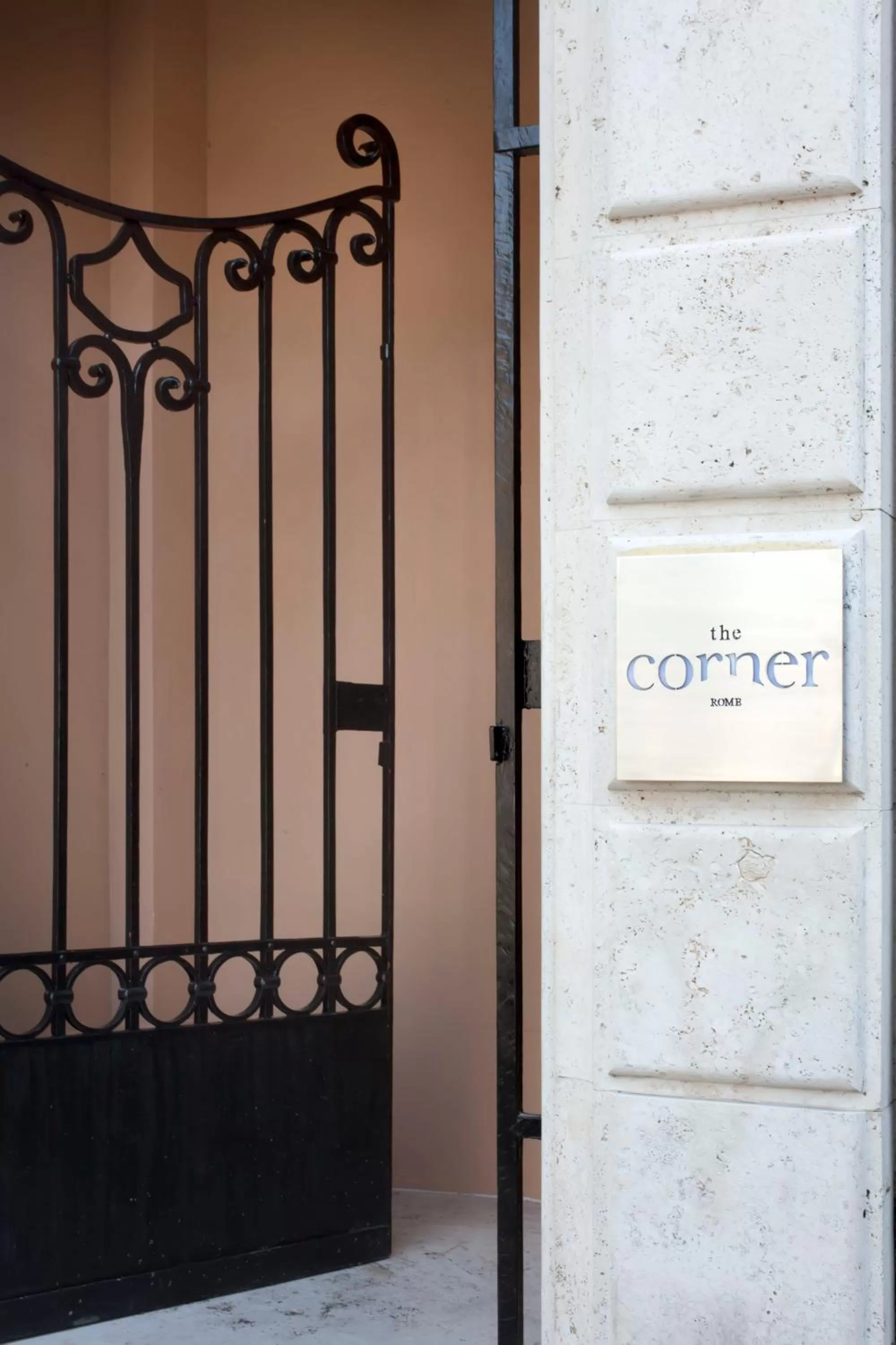Facade/entrance in Hotel The Corner Roma