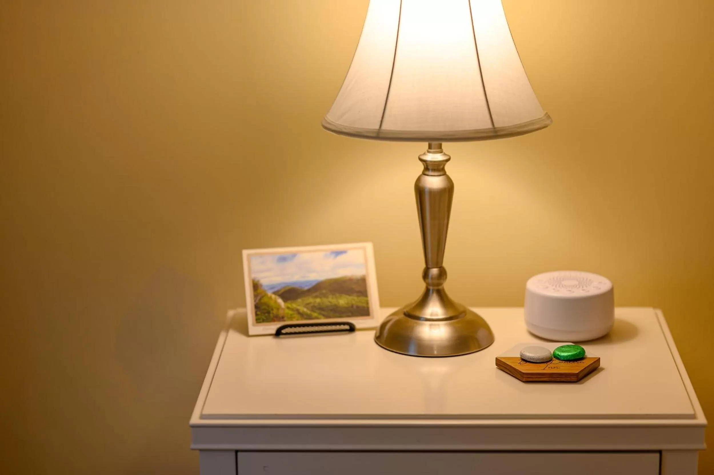 Decorative detail in Brass Lantern Inn