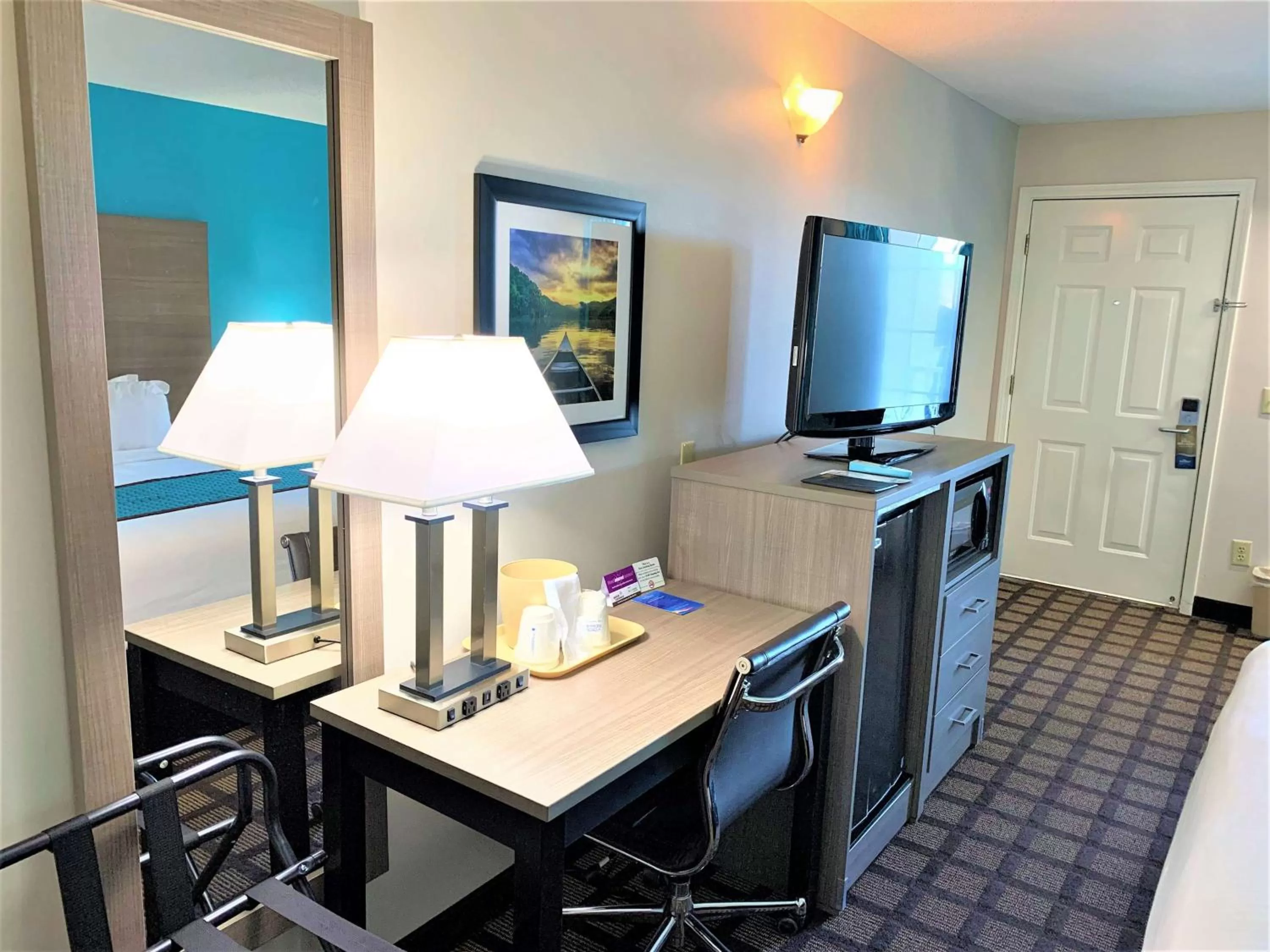 Photo of the whole room in Baymont by Wyndham Eden