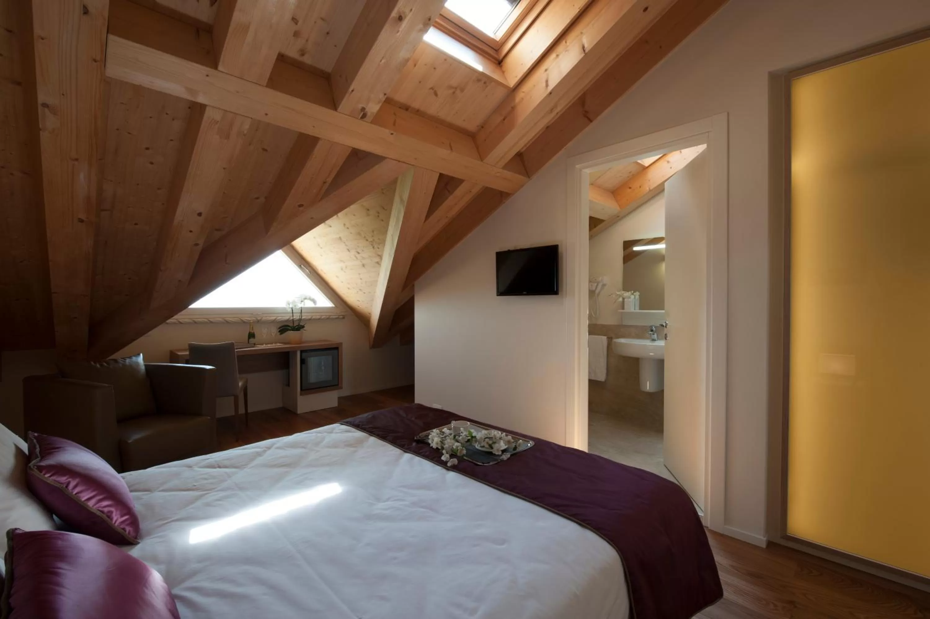 Bed in Villa del Poggio Prosecco Bike Hotel