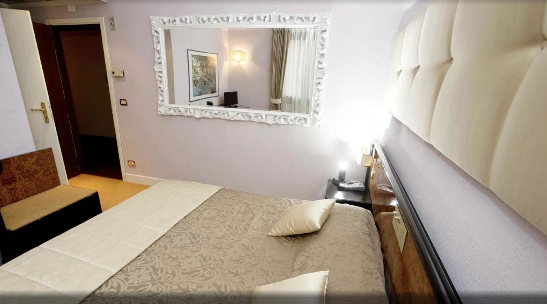 Bed in Villa Regina Margherita