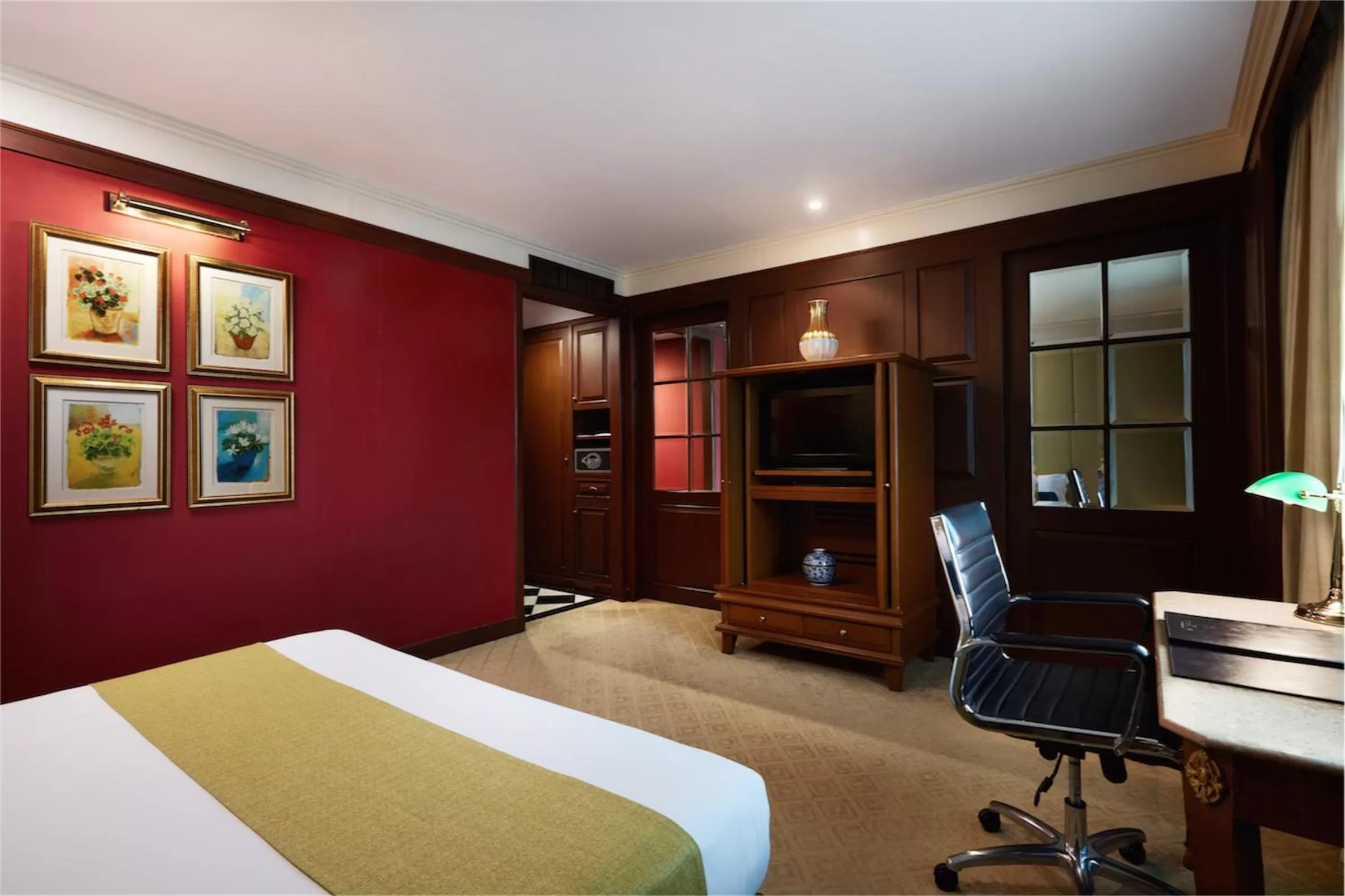 Bedroom, Bed in The Davis Bangkok