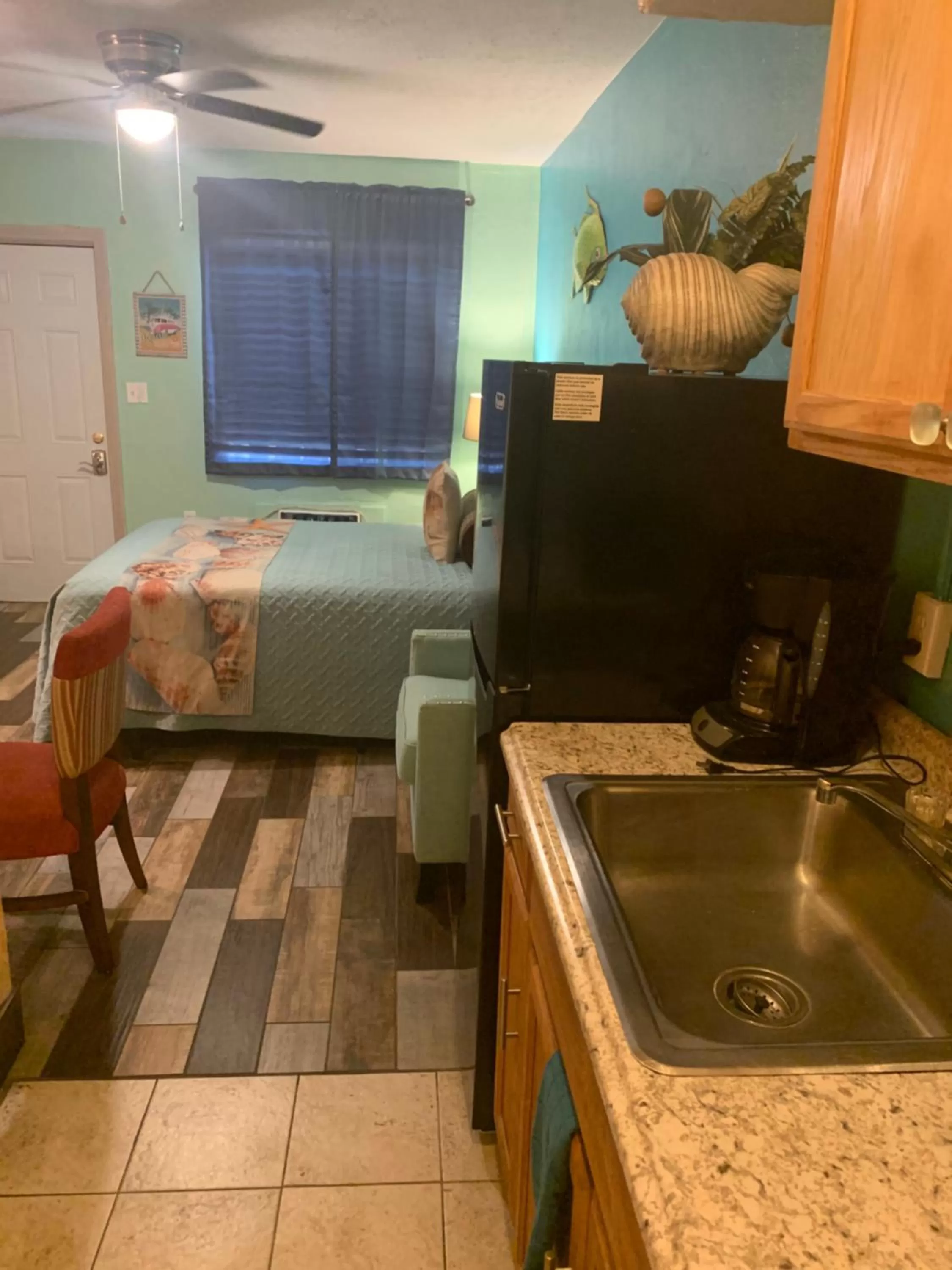 Kitchen/Kitchenette in Michaels Siesta Studios