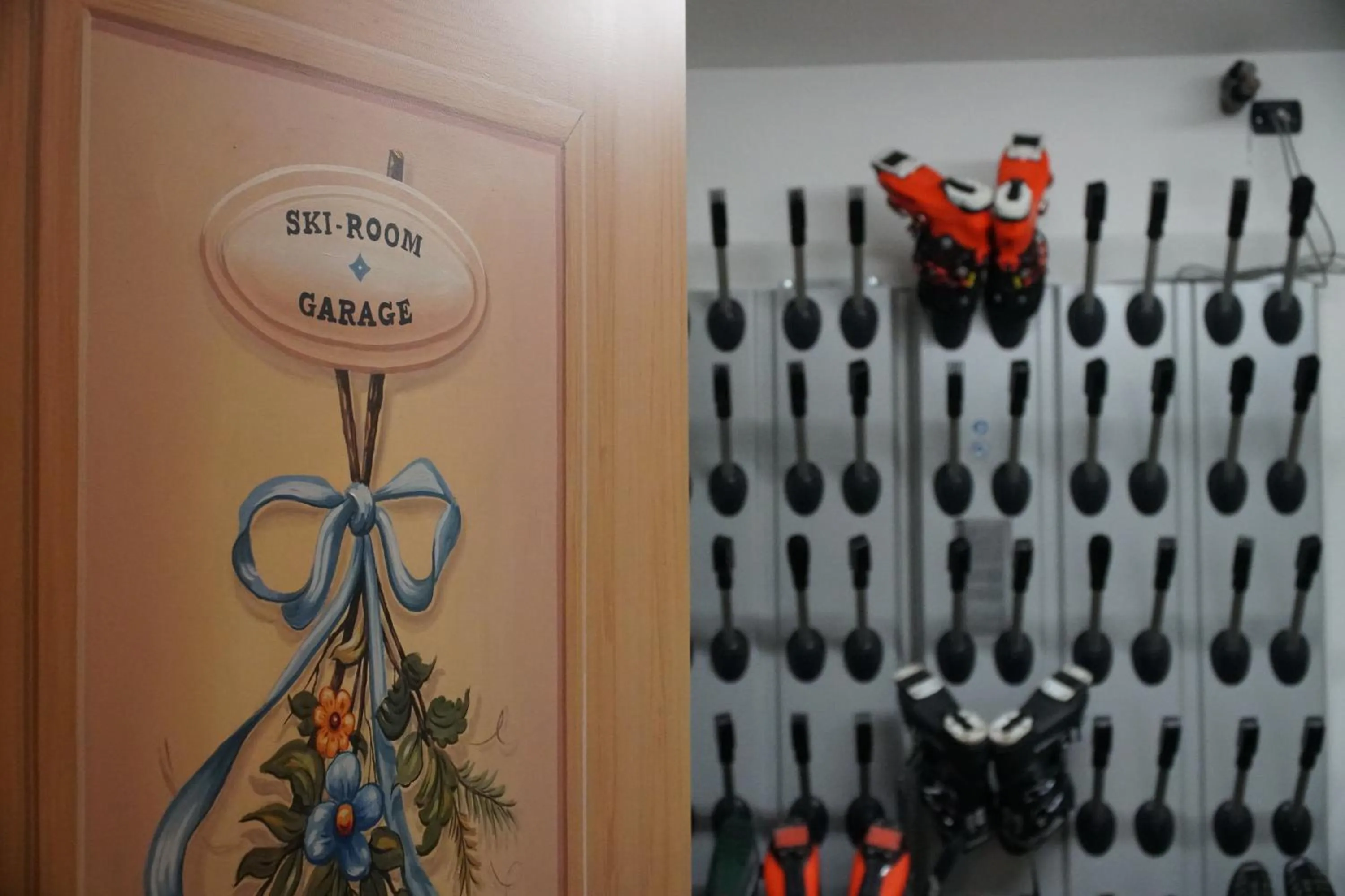 Skiing in Hotel Garni Rin Da Rin