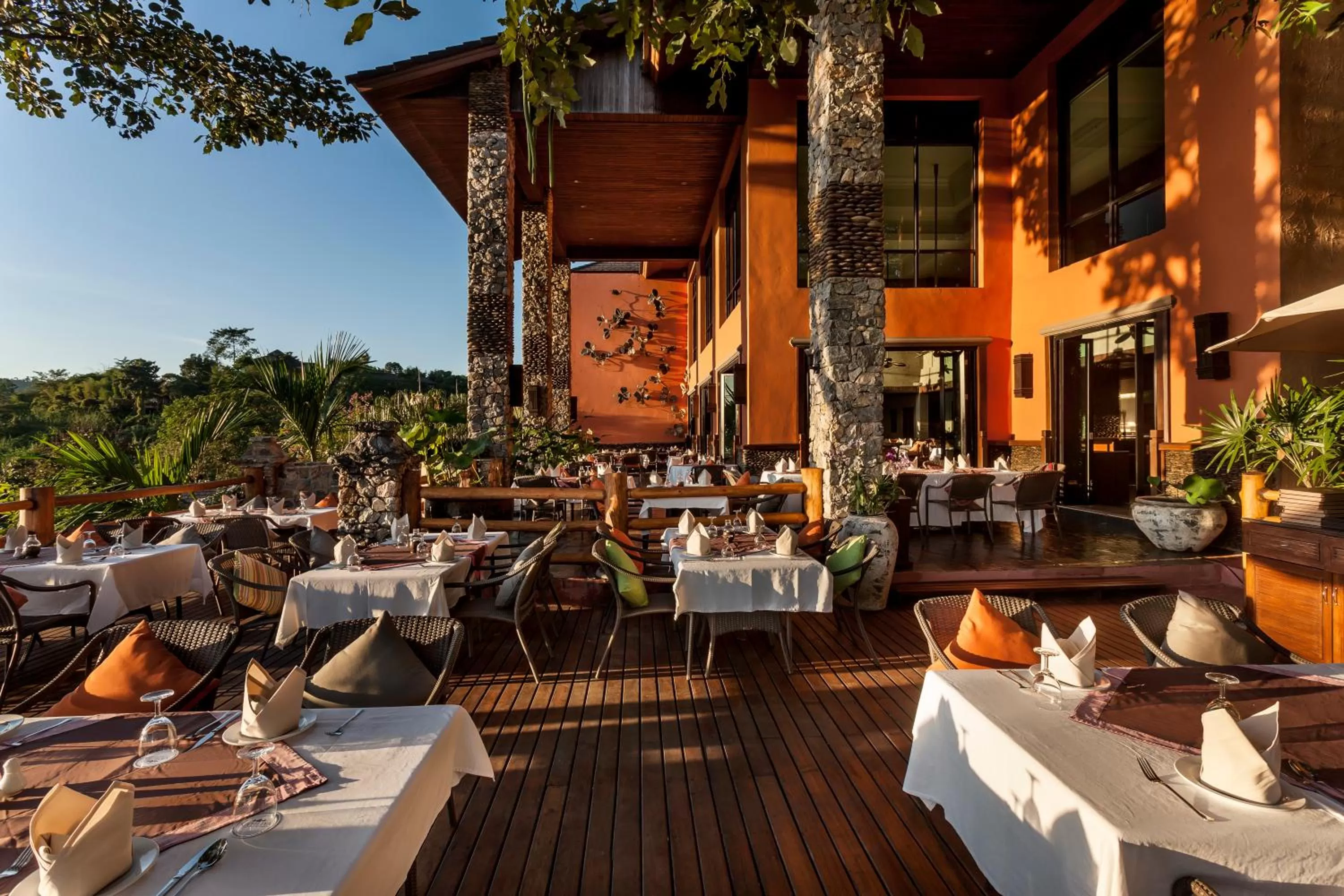 Food and drinks in Katiliya Mountain Resort And Spa