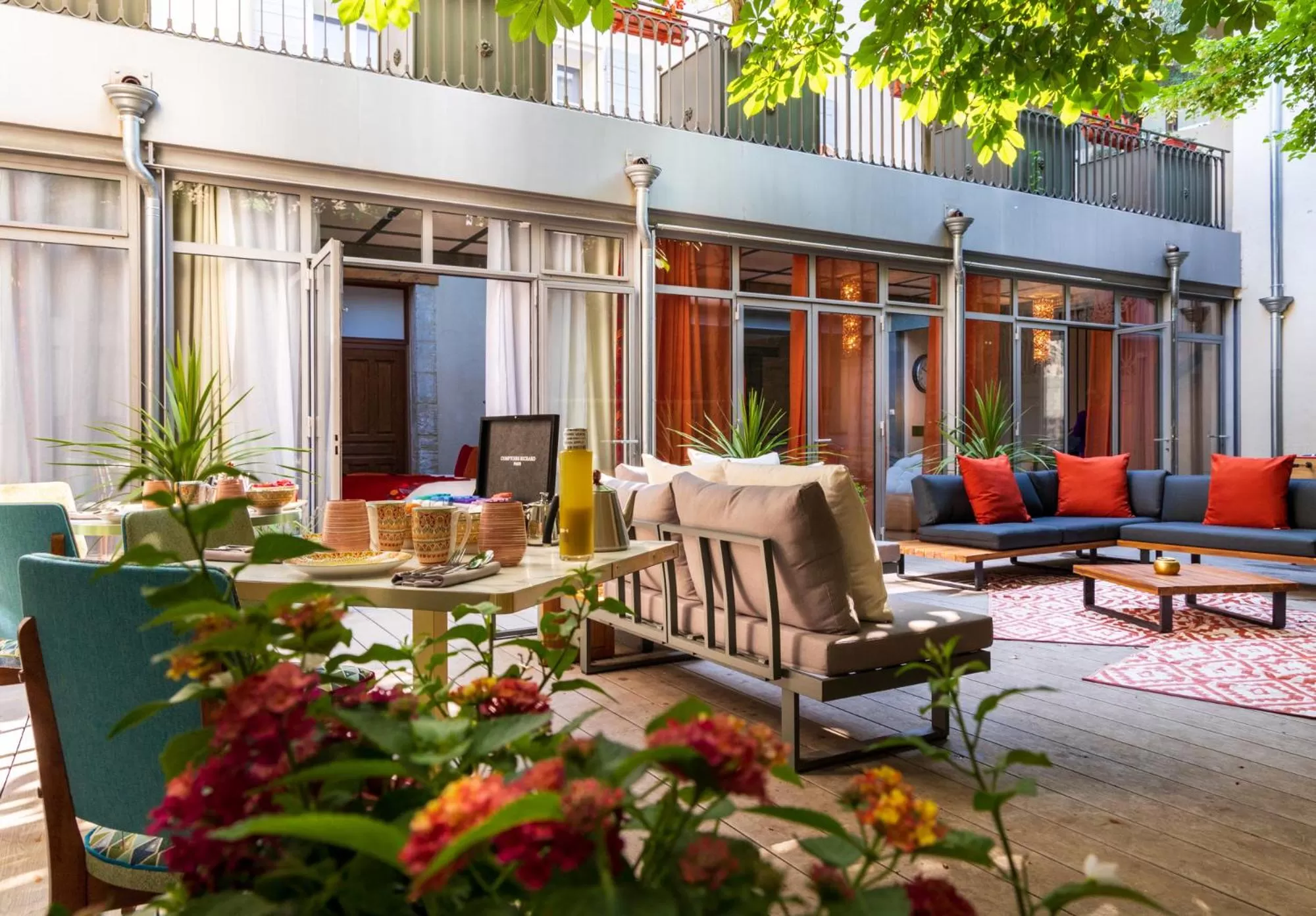 Garden in Le Clos Violette et Le 11 D'Aglaé - Hôtel de Charme Design de Luxe