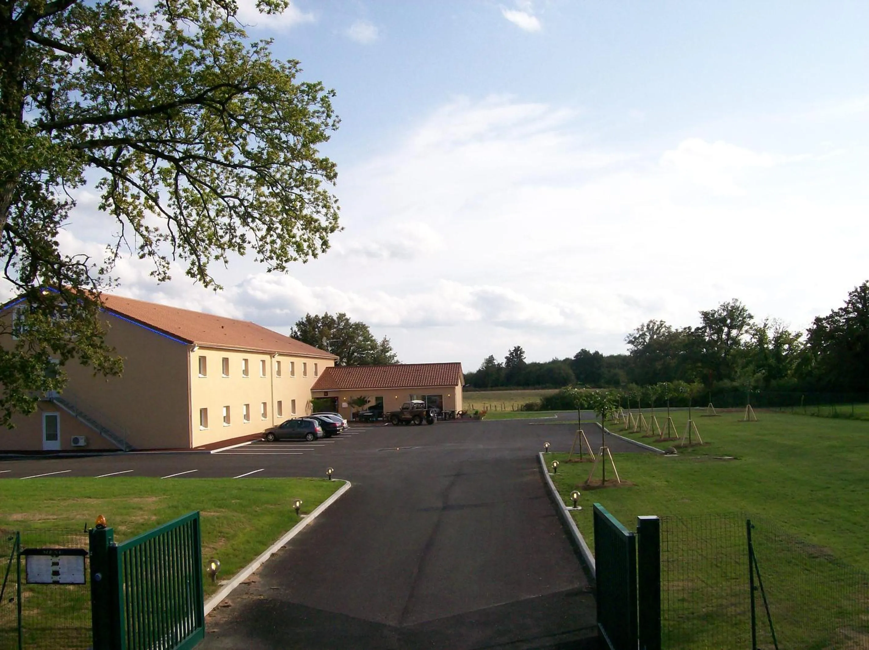 Hôtel Azur Saint Junien Cit'Hotel