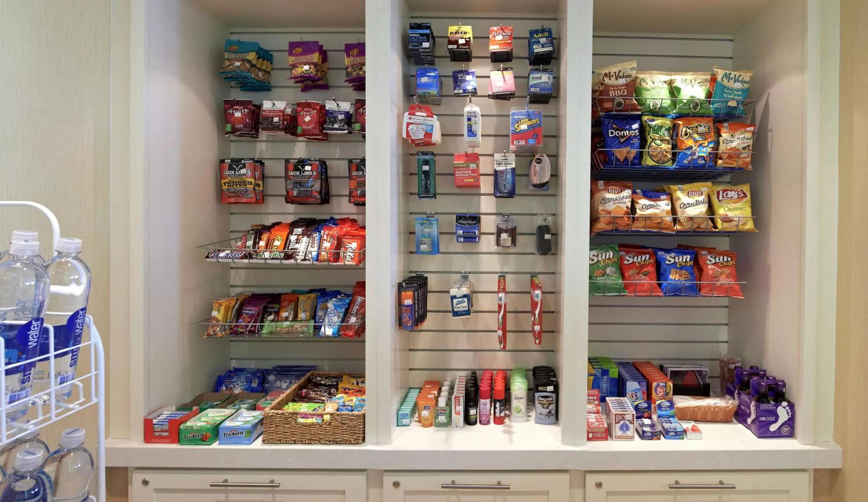 On-site shops in Hilton Garden Inn Minneapolis/Eden Prairie