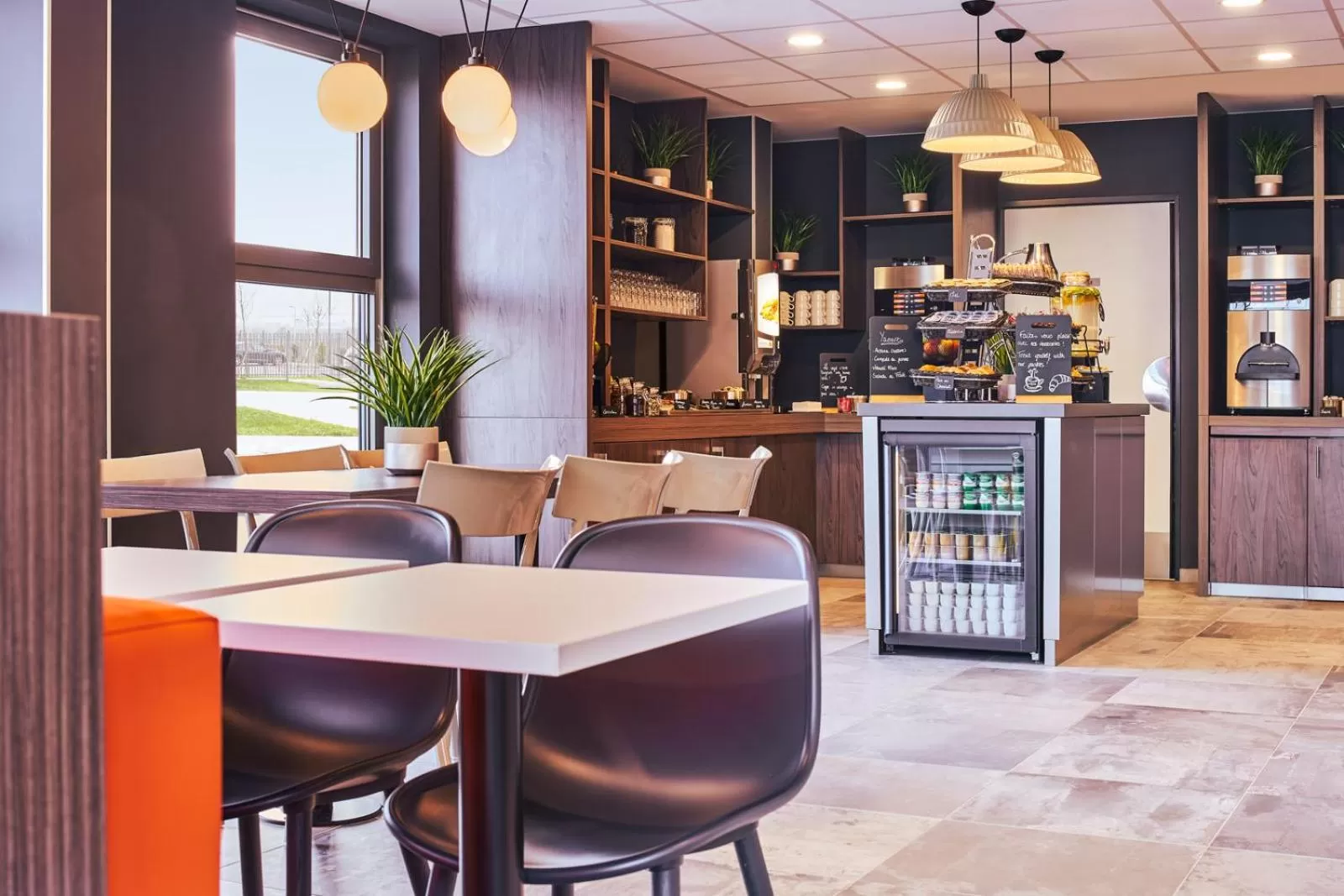 Breakfast in easyHotel Paris Charles de Gaulle Villepinte