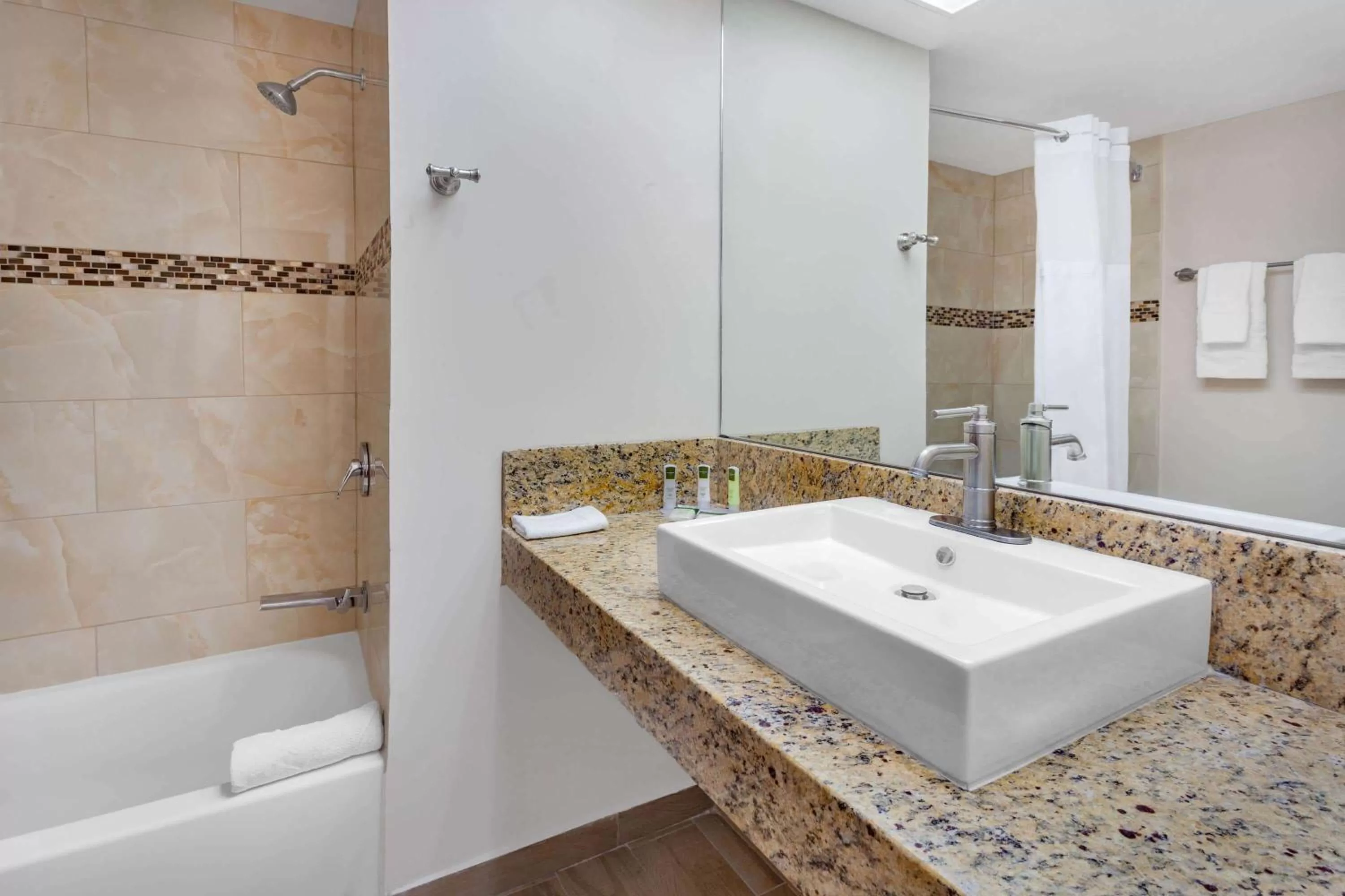 Bathroom in Days Inn by Wyndham Piedras Negras