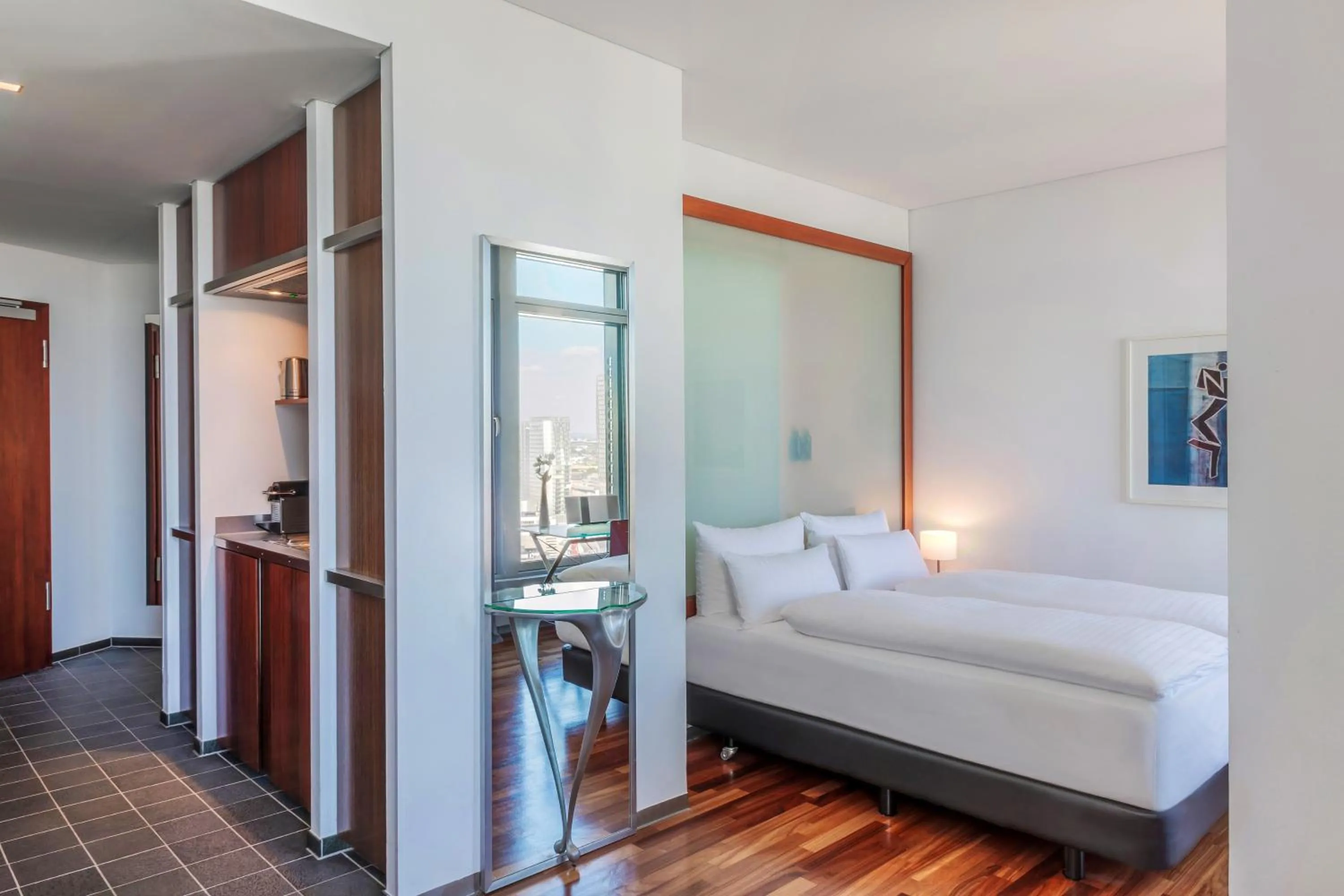 Bedroom, Bed in INNSiDE by Meliá Frankfurt Eurotheum