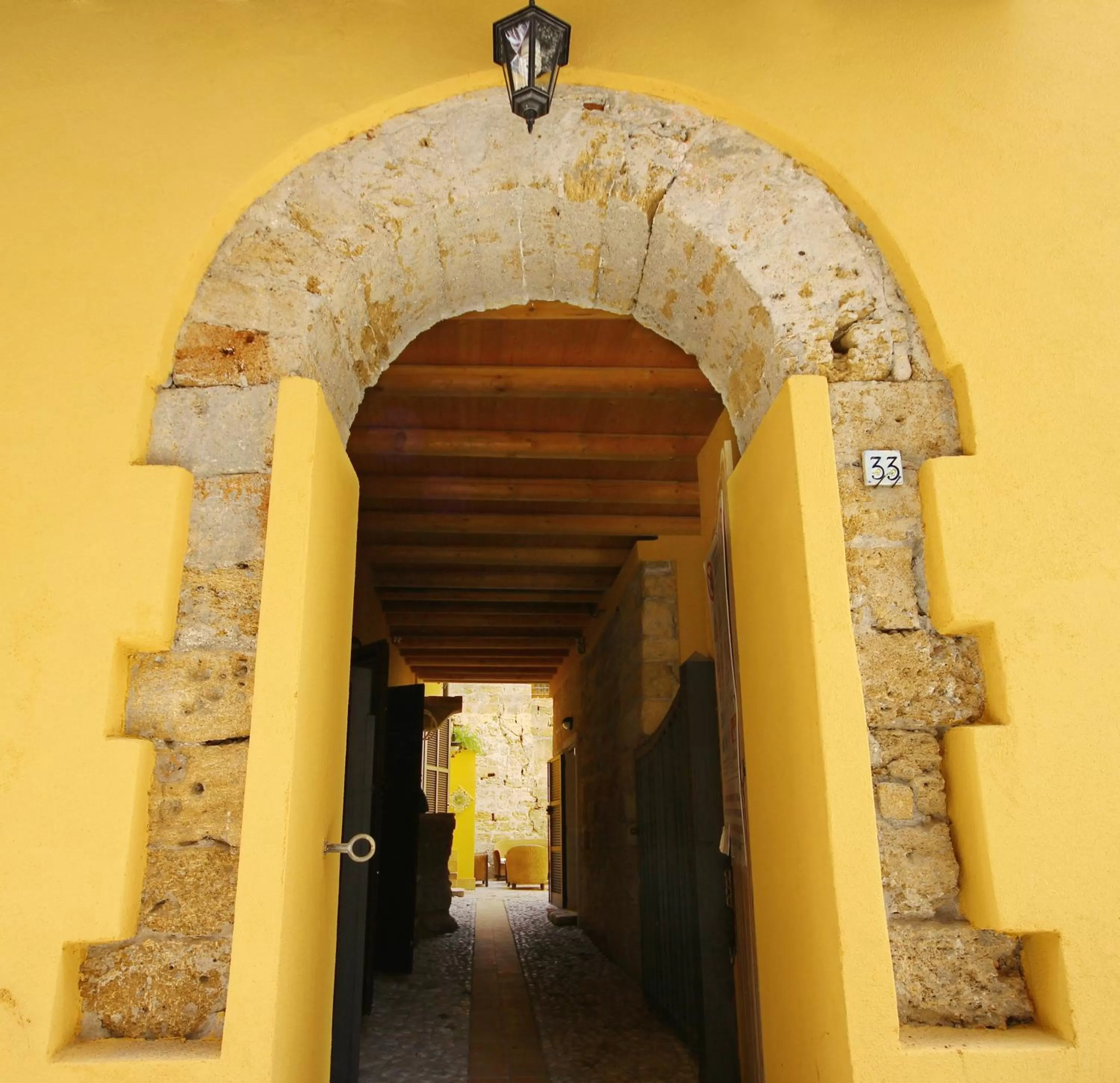 Facade/entrance in Khalisah