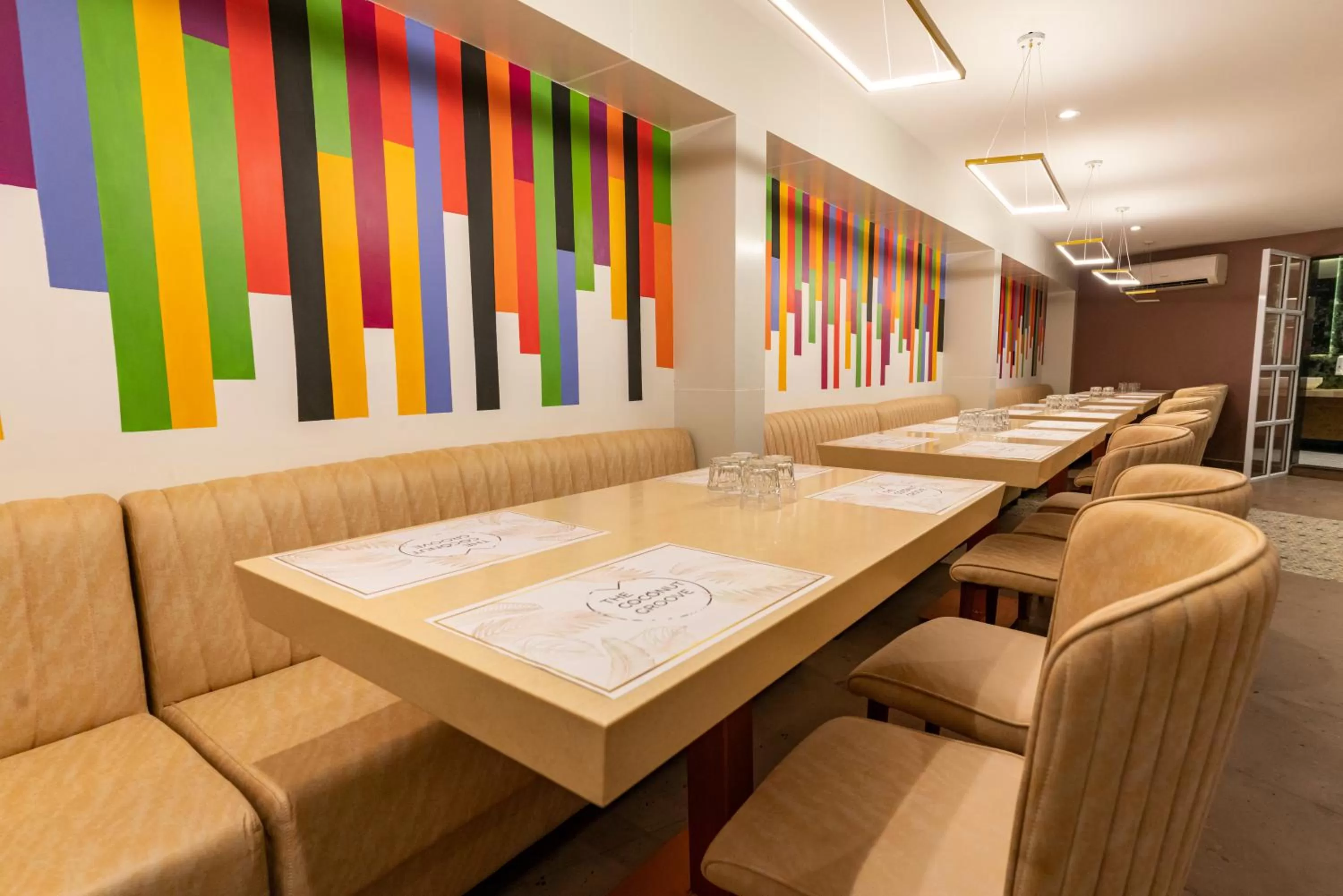 Restaurant/places to eat in Royal Plaza Suites by RAK Rooms, Mangaluru