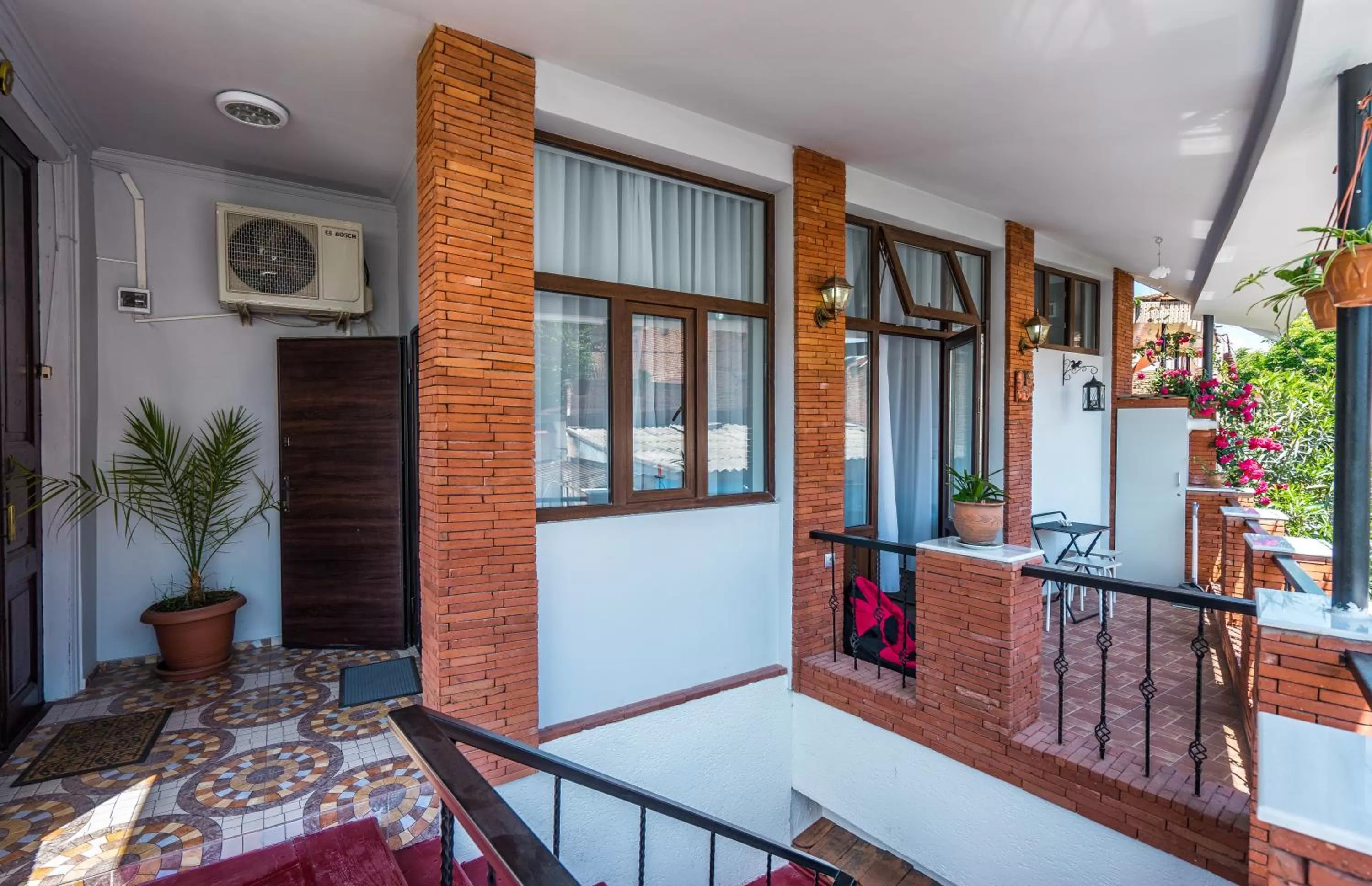 Facade/entrance in Silver Hotel