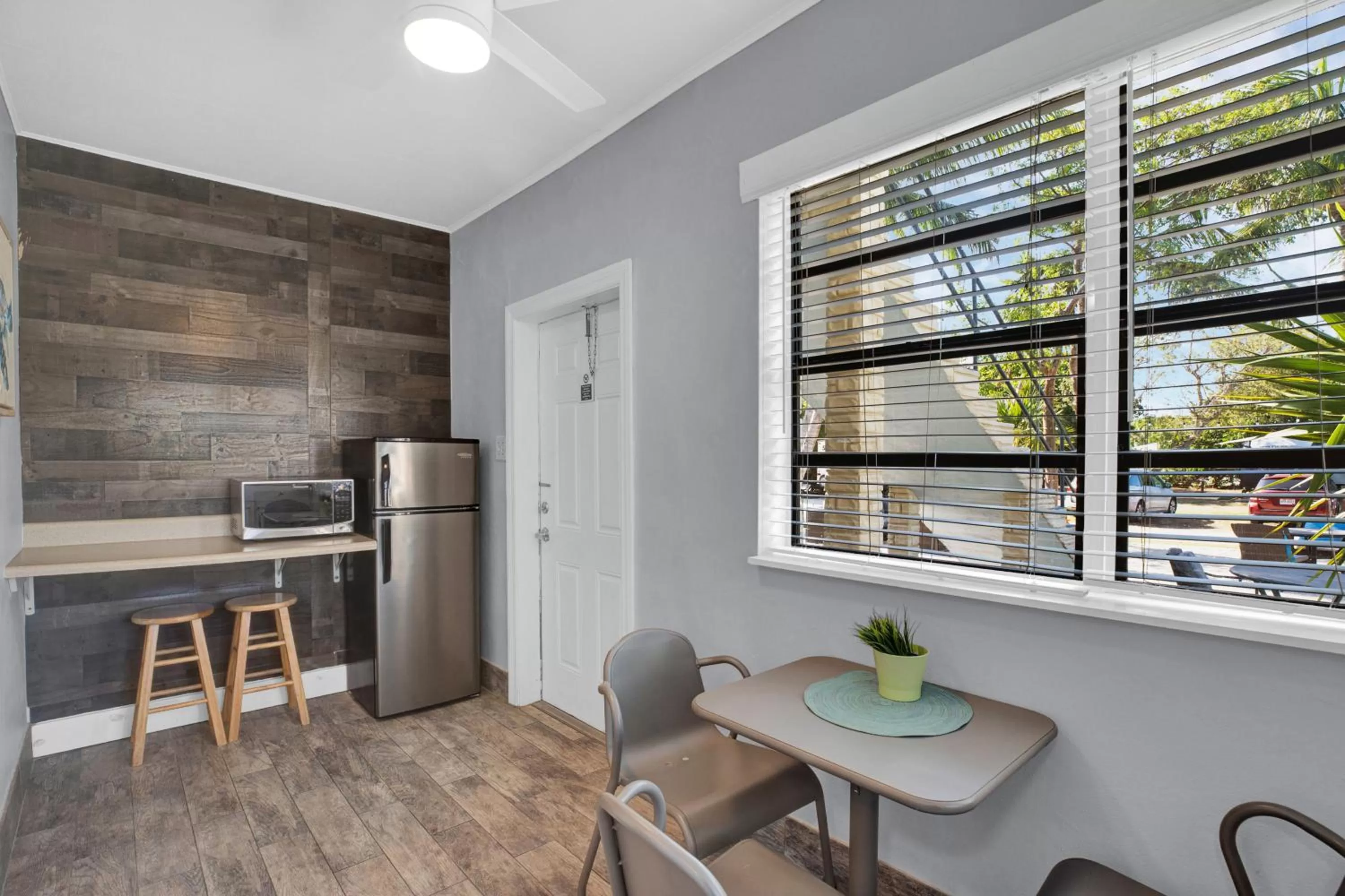 Dining area in Seascape Resort & Marina