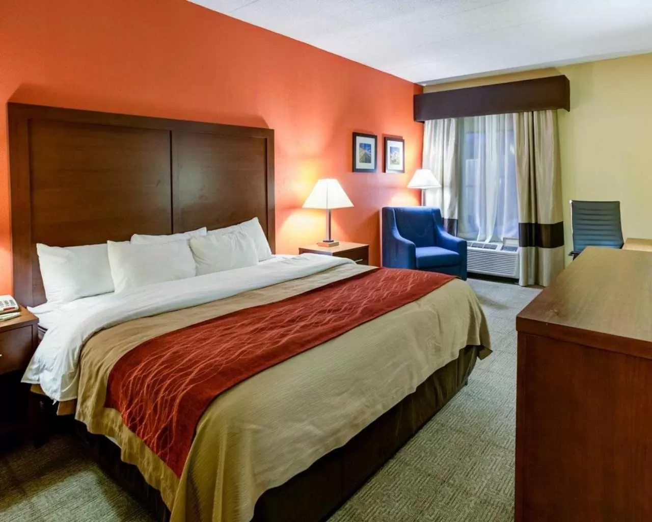 Bed in Comfort Inn Lexington I-75