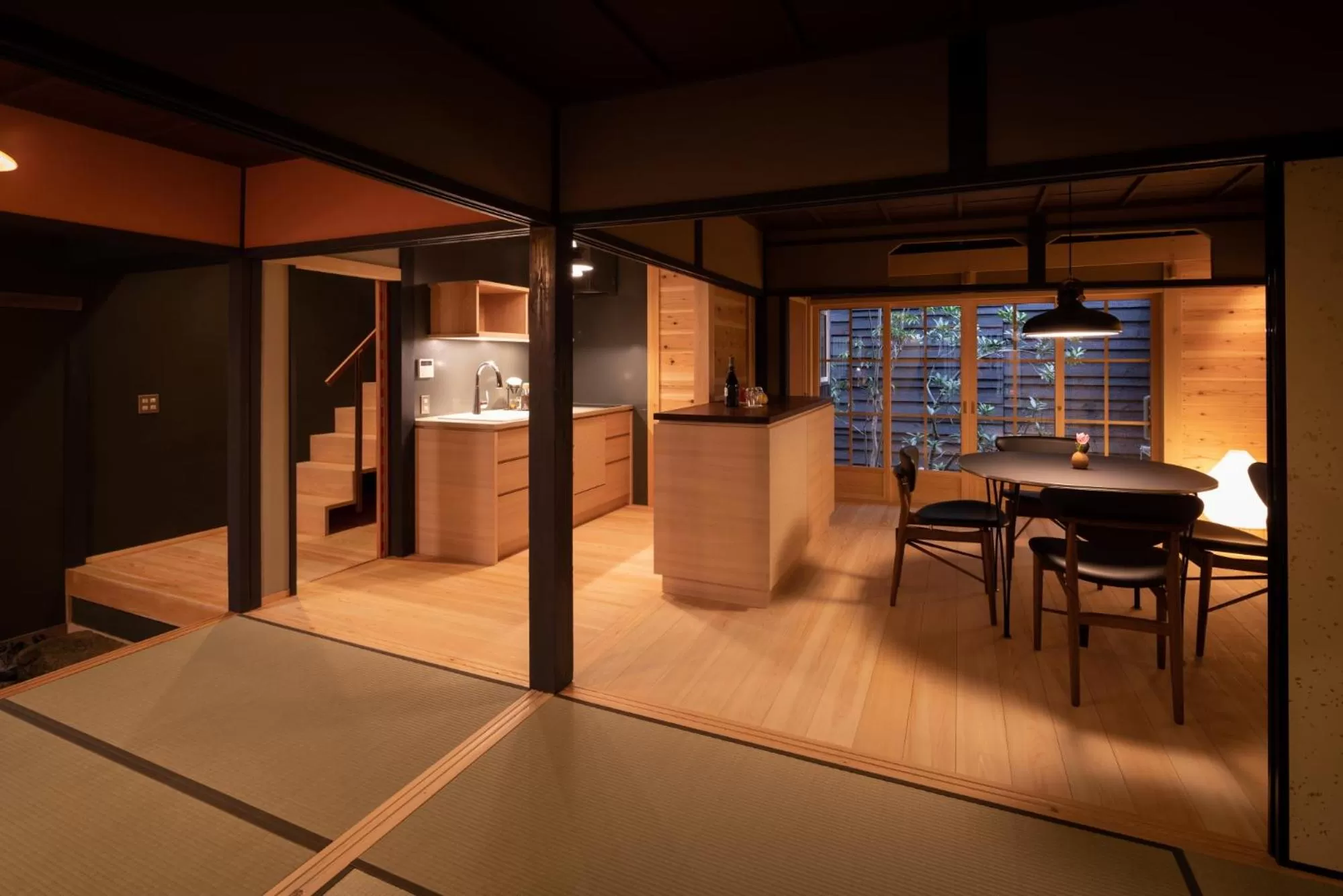 Dining area in Hotel Koo Otsuhyakucho