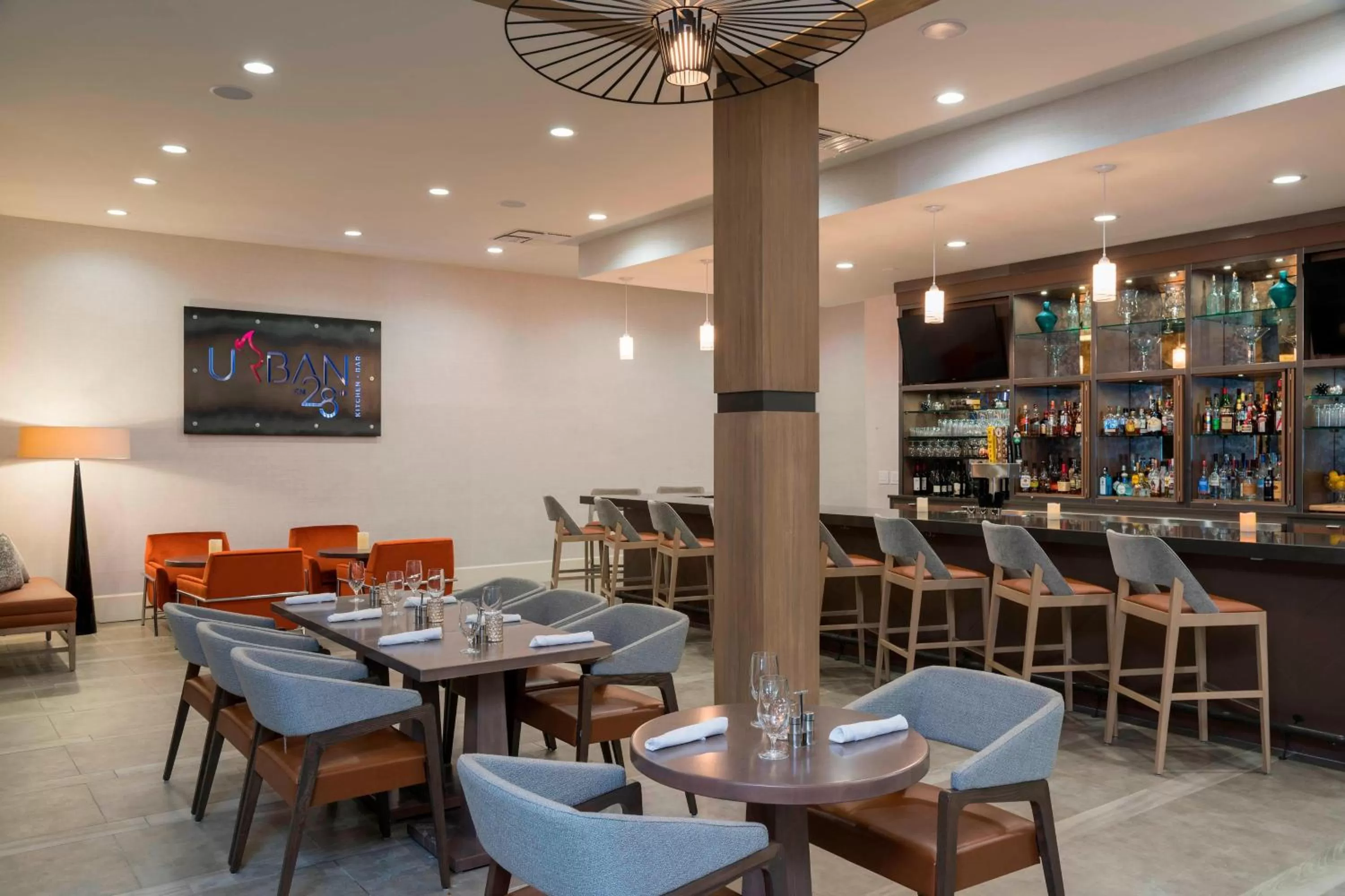 Kitchen or kitchenette in Delta Hotels by Marriott Grand Rapids Airport