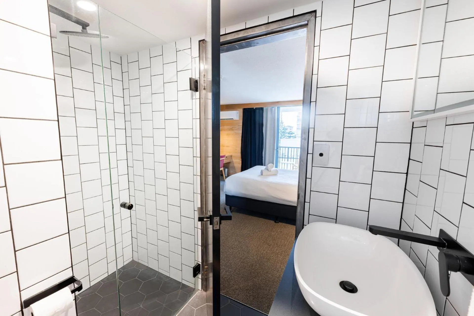 Shower in Bunk Surfers Paradise International Backpacker Hostel