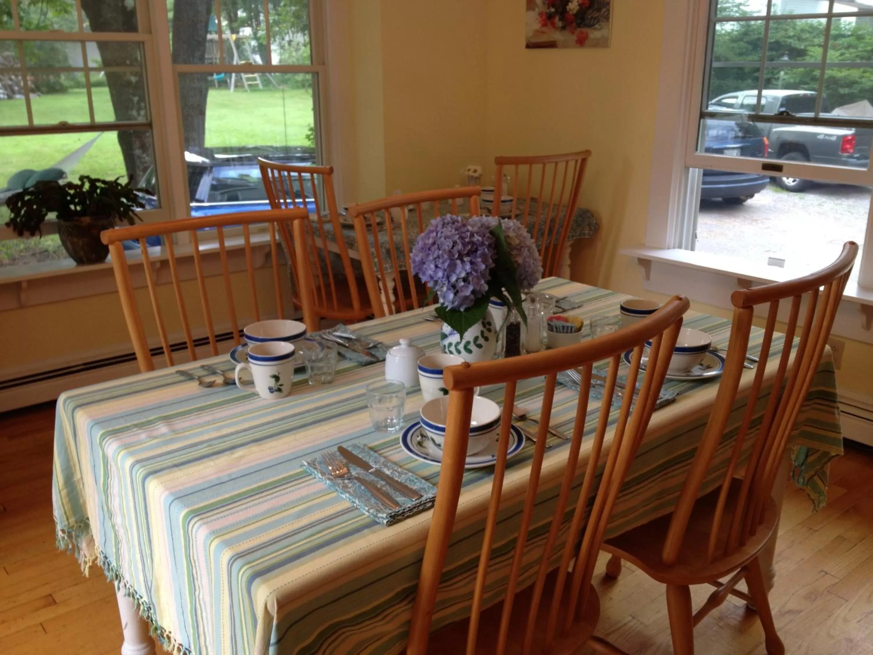 Restaurant/places to eat in James Place Inn Bed and Breakfast