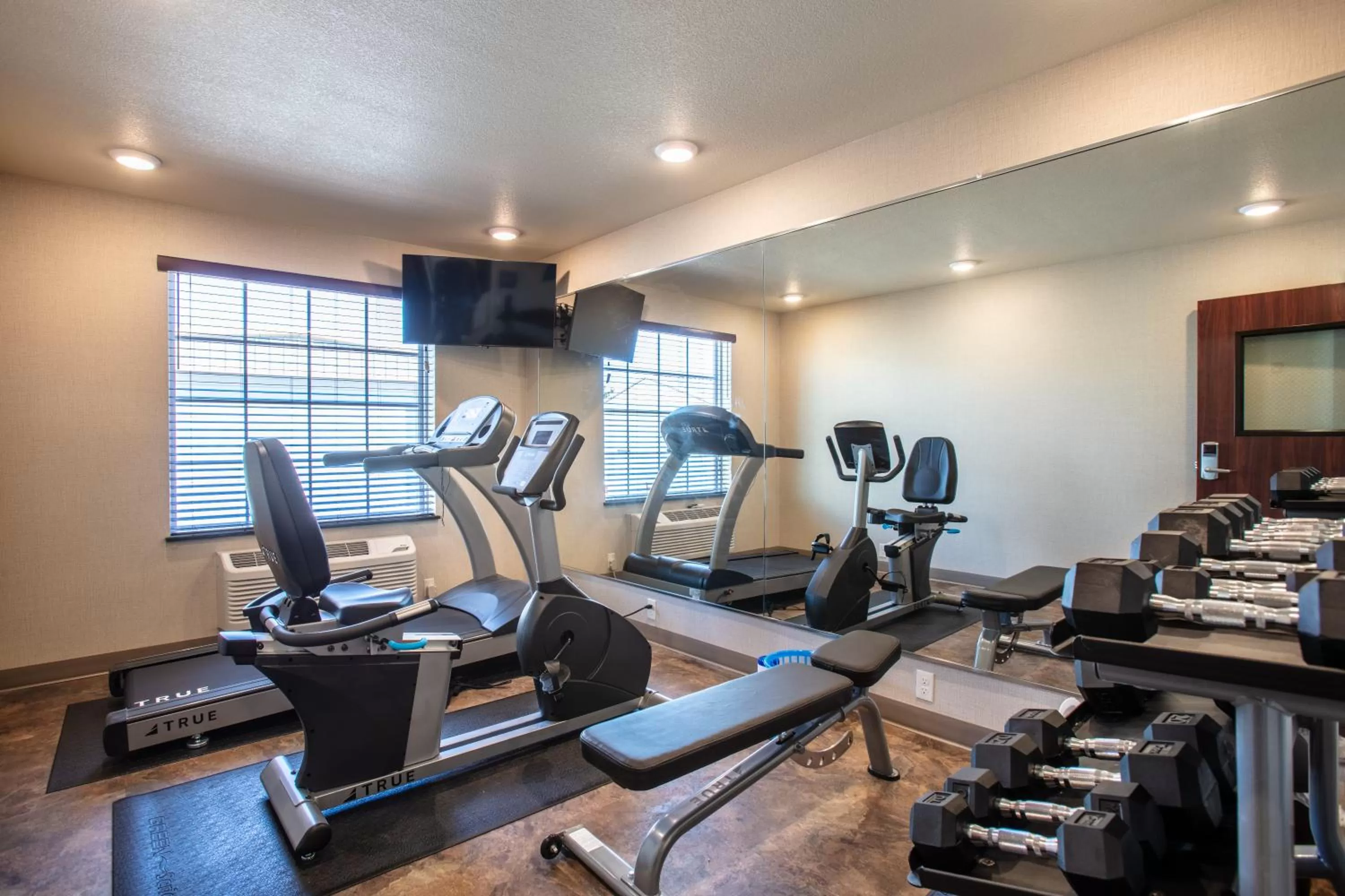 Fitness centre/facilities in Cobblestone Inn & Suites - Pine Bluffs