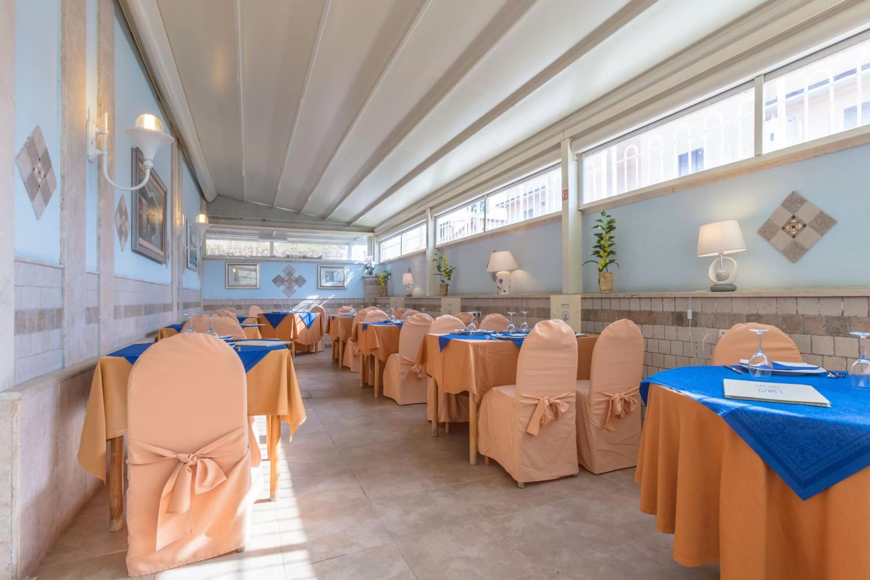 Dining area in Hotel Borgo Del Mare
