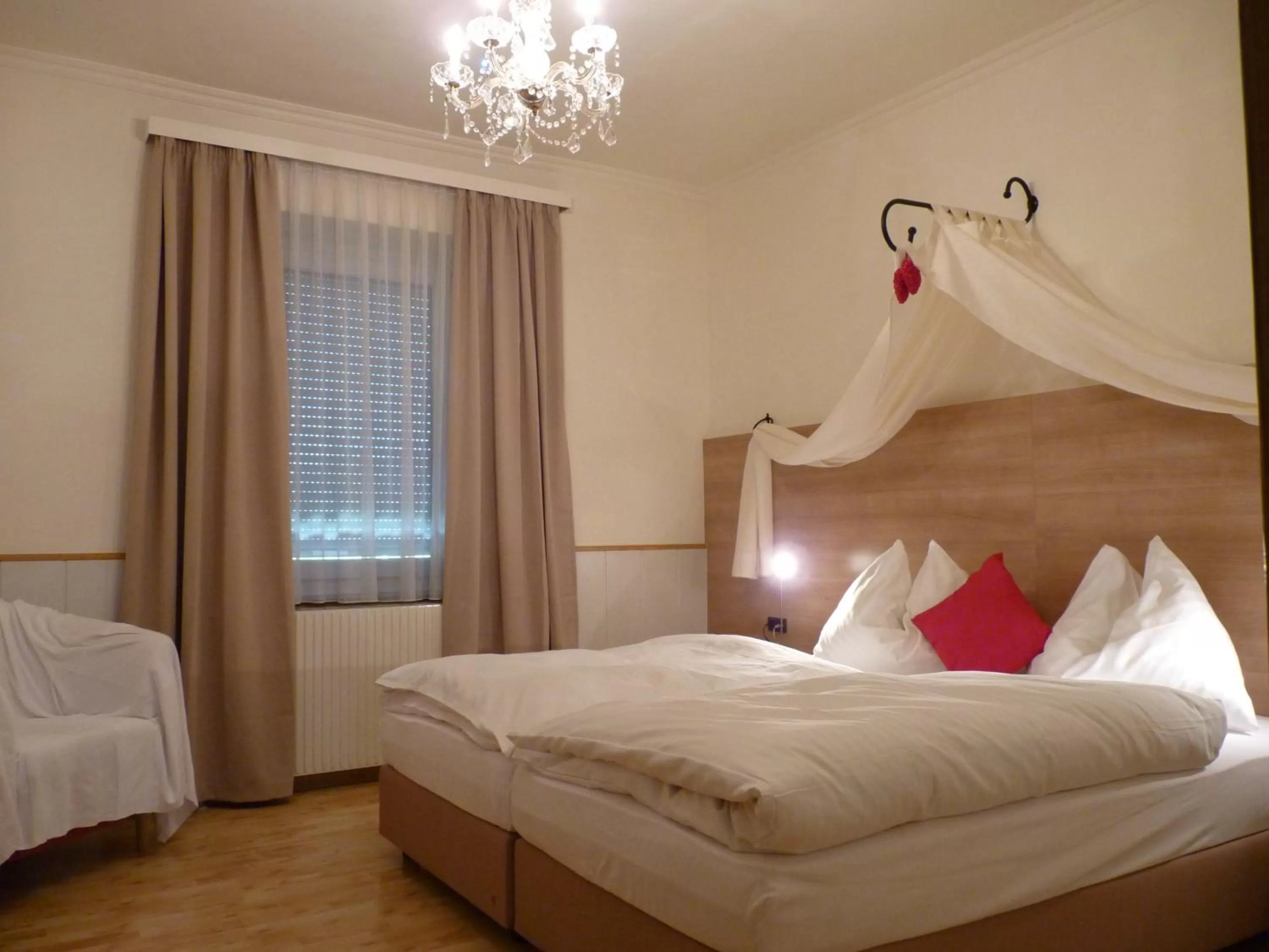 Bed in Hotel Blie, Bed & Breakfast, Self Check-in