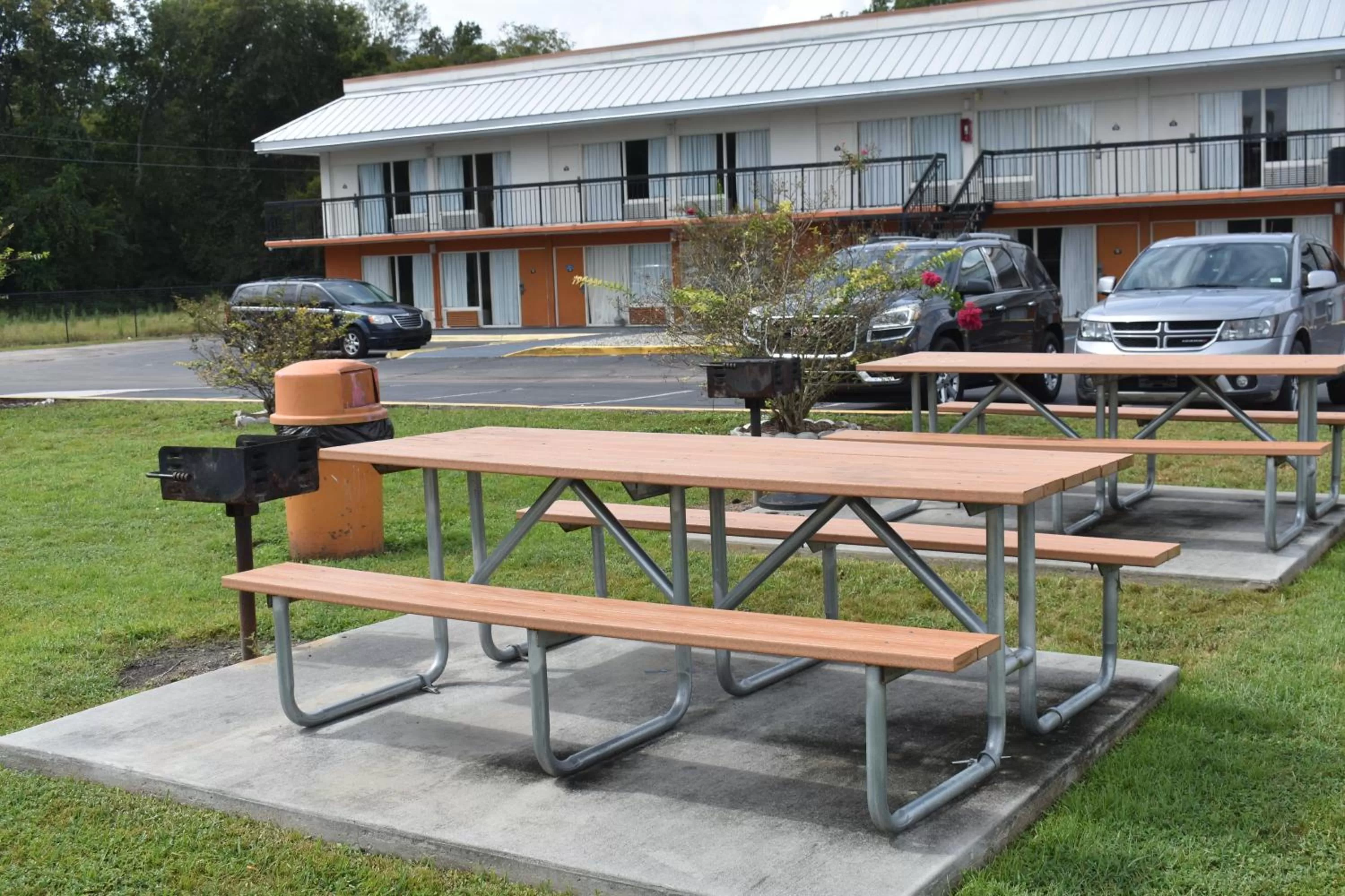 Patio in Days Inn by Wyndham Wildwood I-75