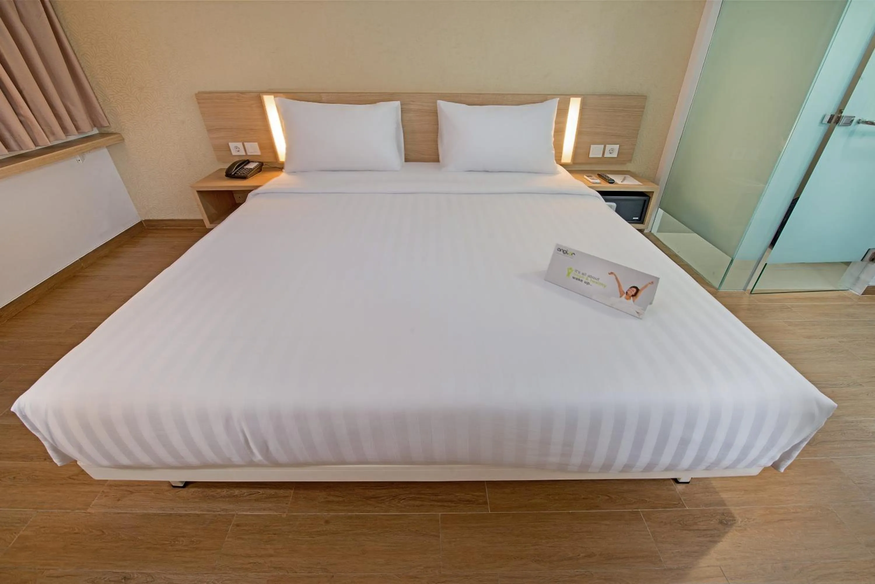 Bedroom, Bed in Whiz Prime Hotel Pajajaran Bogor