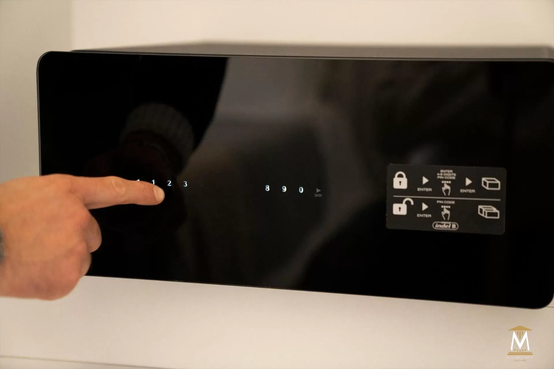 Communal lounge/ TV room in Museum Center Luxury