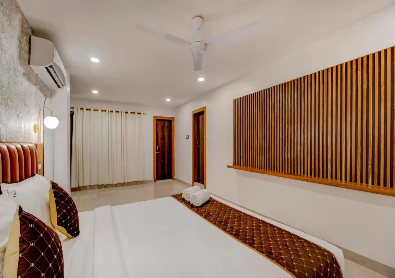 Photo of the whole room, Bed in Hotel Sai Rain Tree