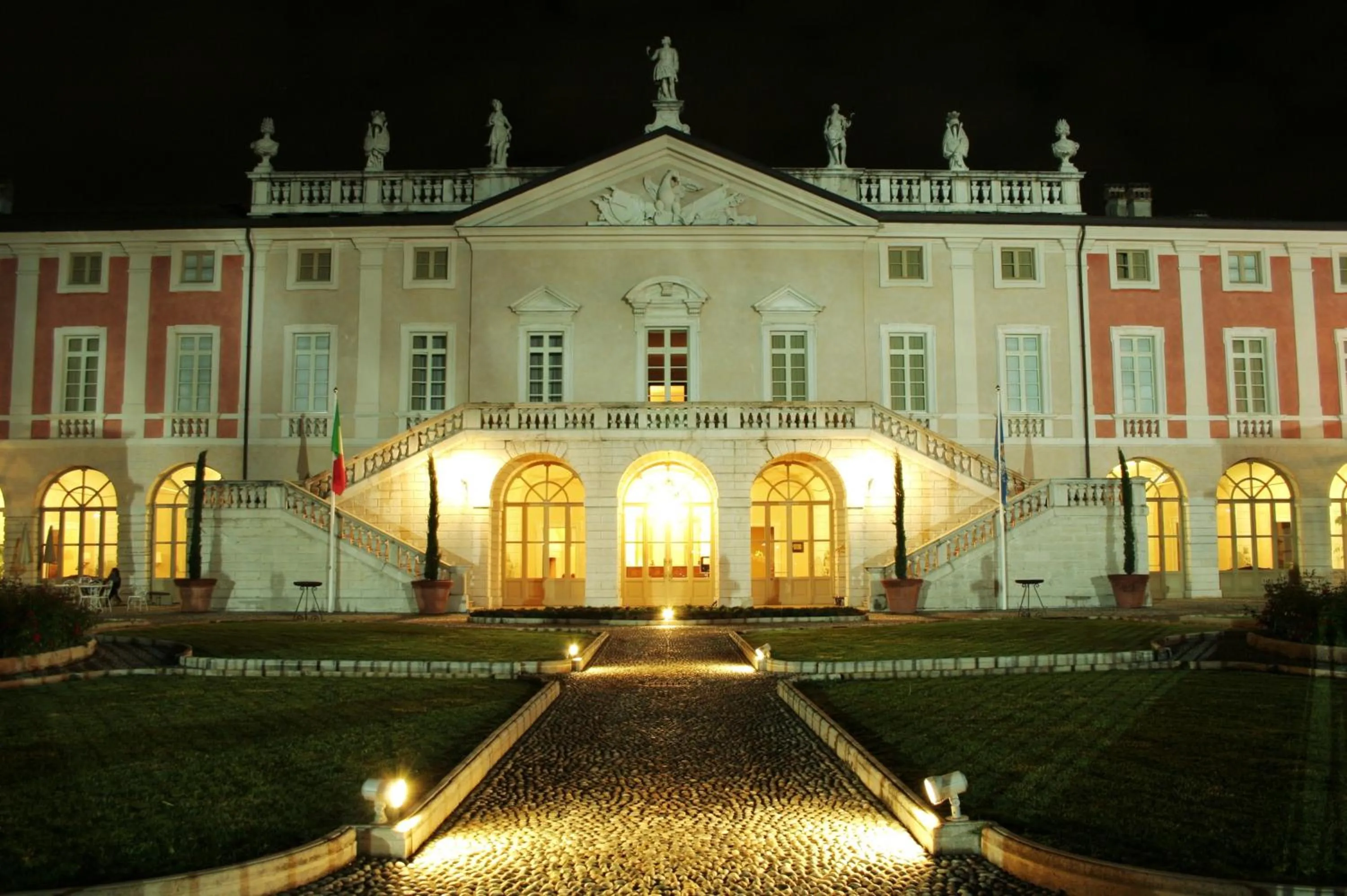 Facade/entrance in Villa Fenaroli Palace Hotel