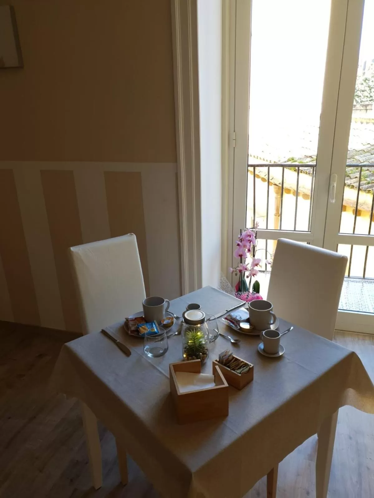 Communal lounge/ TV room in B&B Matteo Bonello