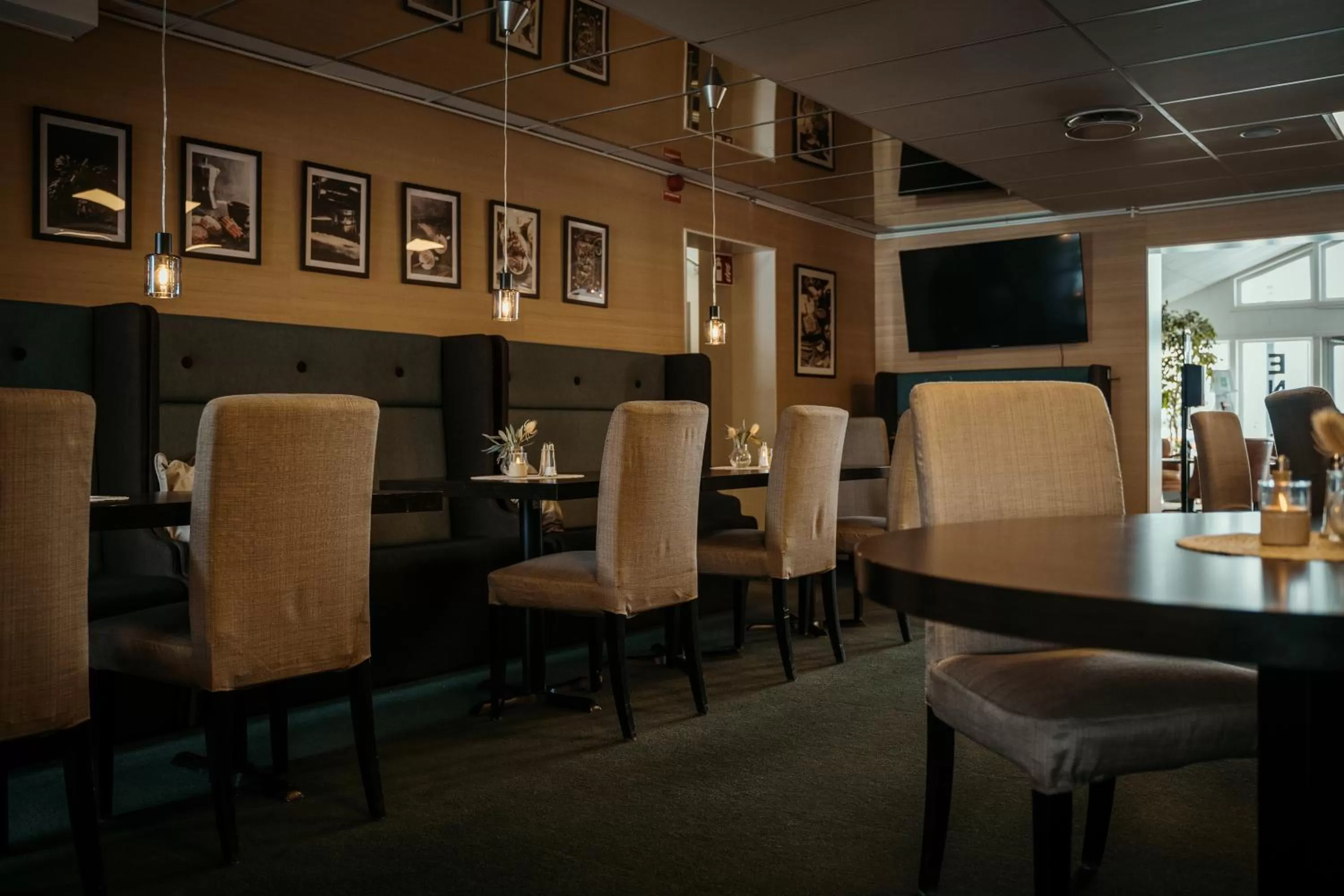 Restaurant/places to eat in Hotell Entré Norr