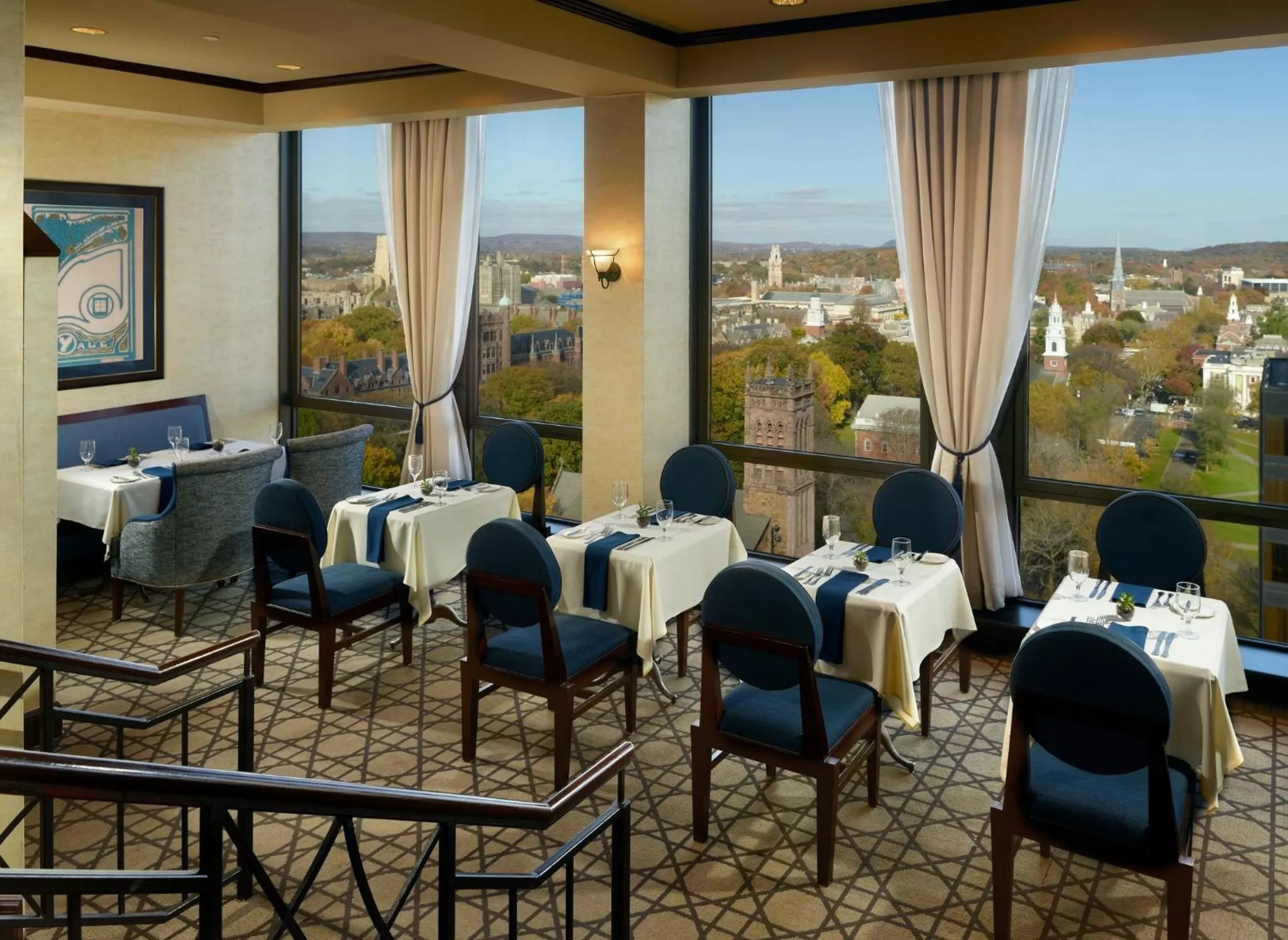 Restaurant/places to eat in Omni New Haven Hotel at Yale