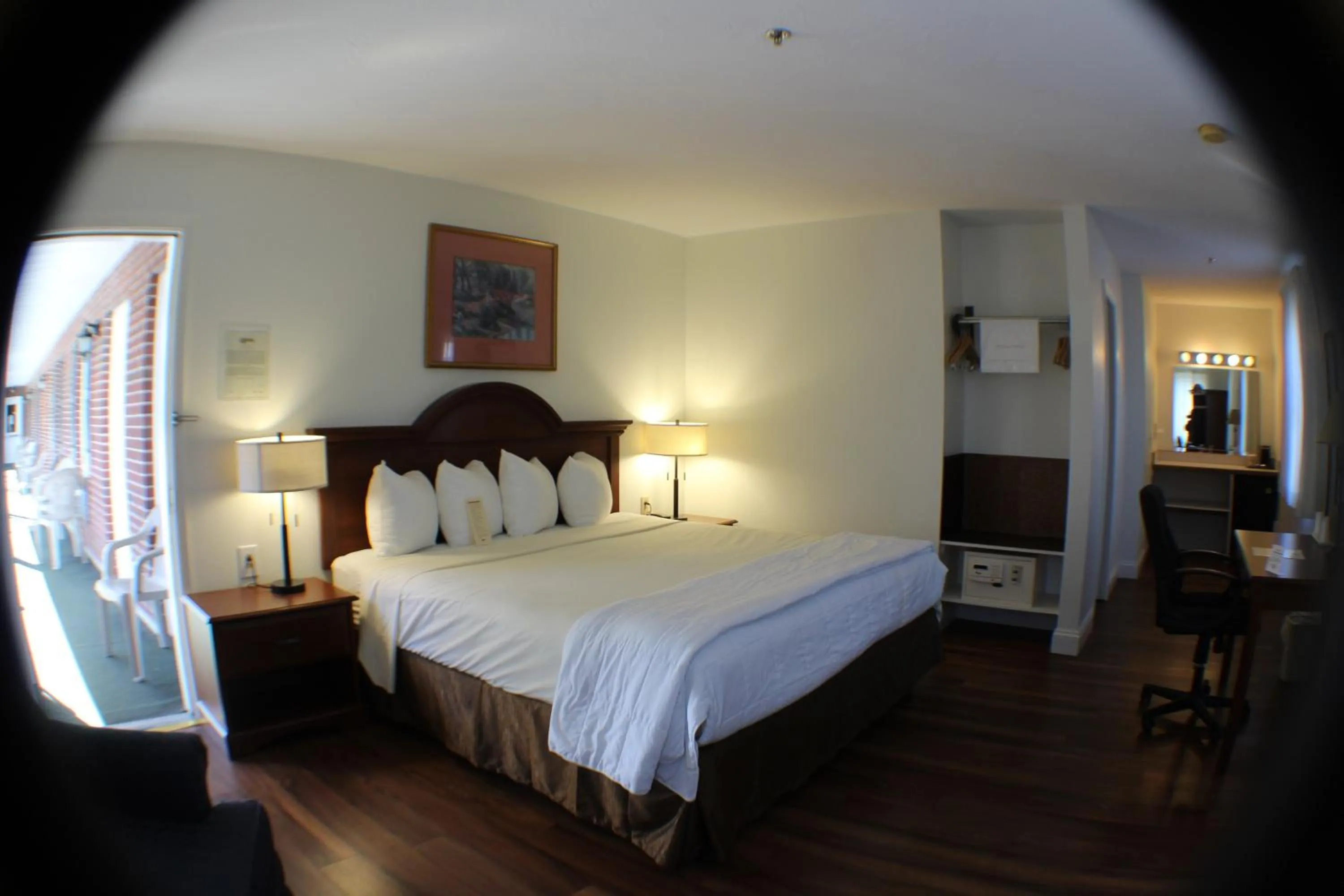 Photo of the whole room, Bed in Inn at Cemetery Hill