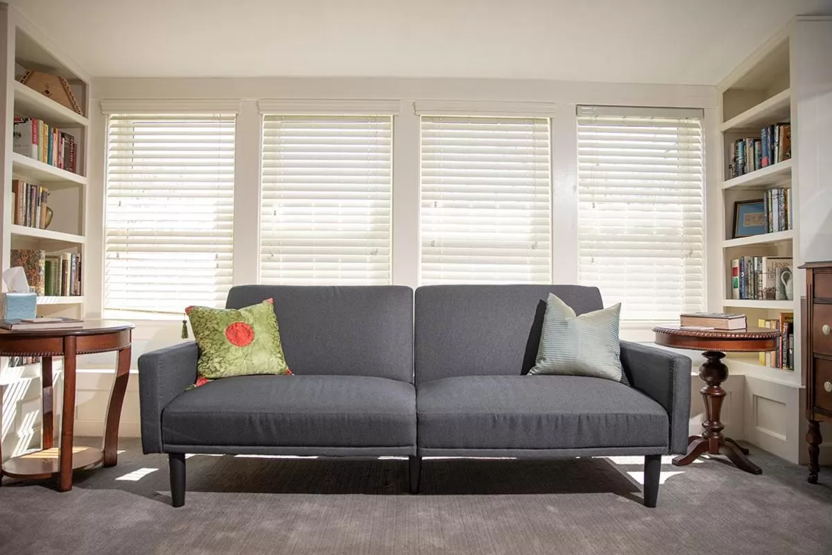 Seating Area in Dickson Street Bed & Breakfast