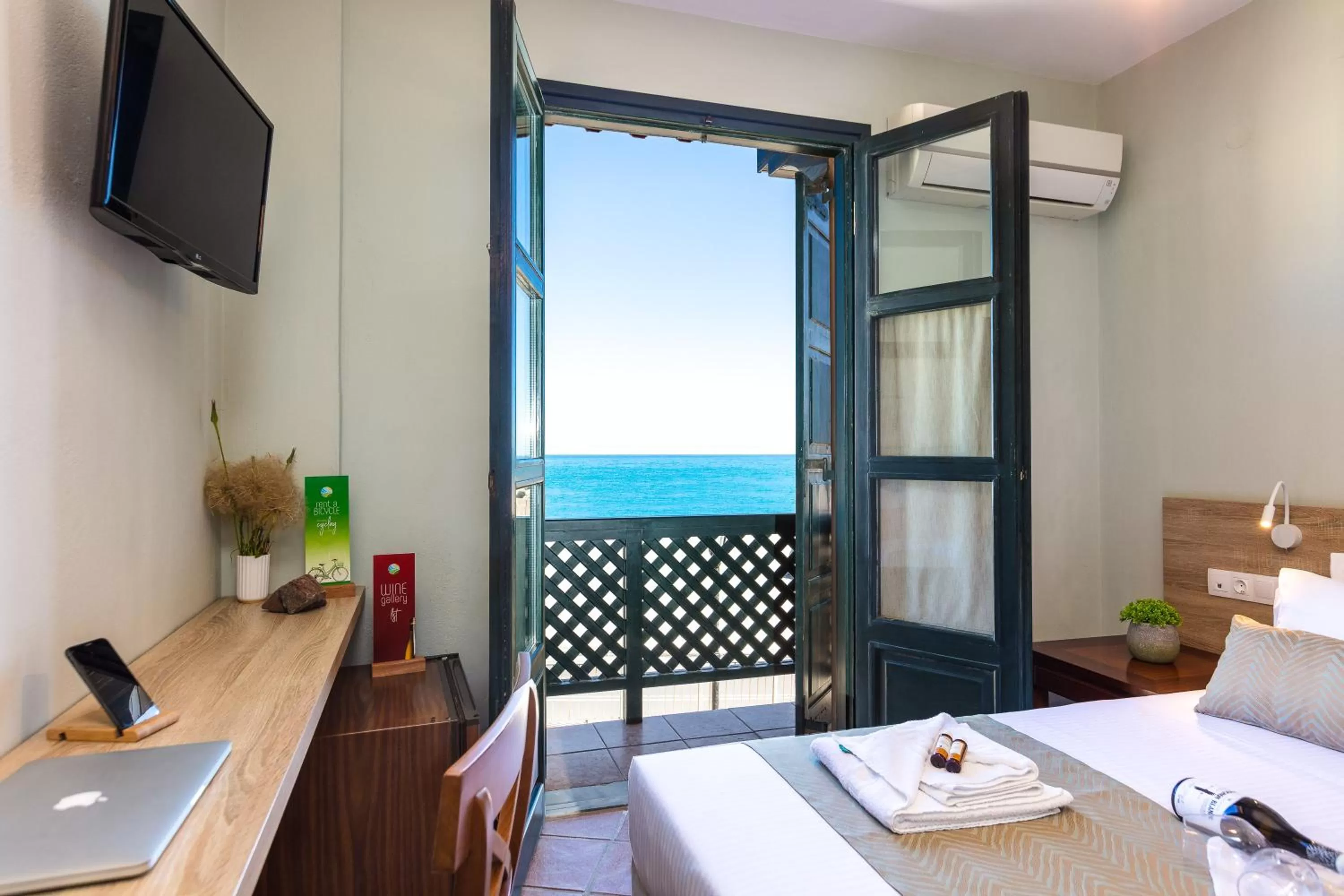 Bedroom in Ink Hotels House of Europe