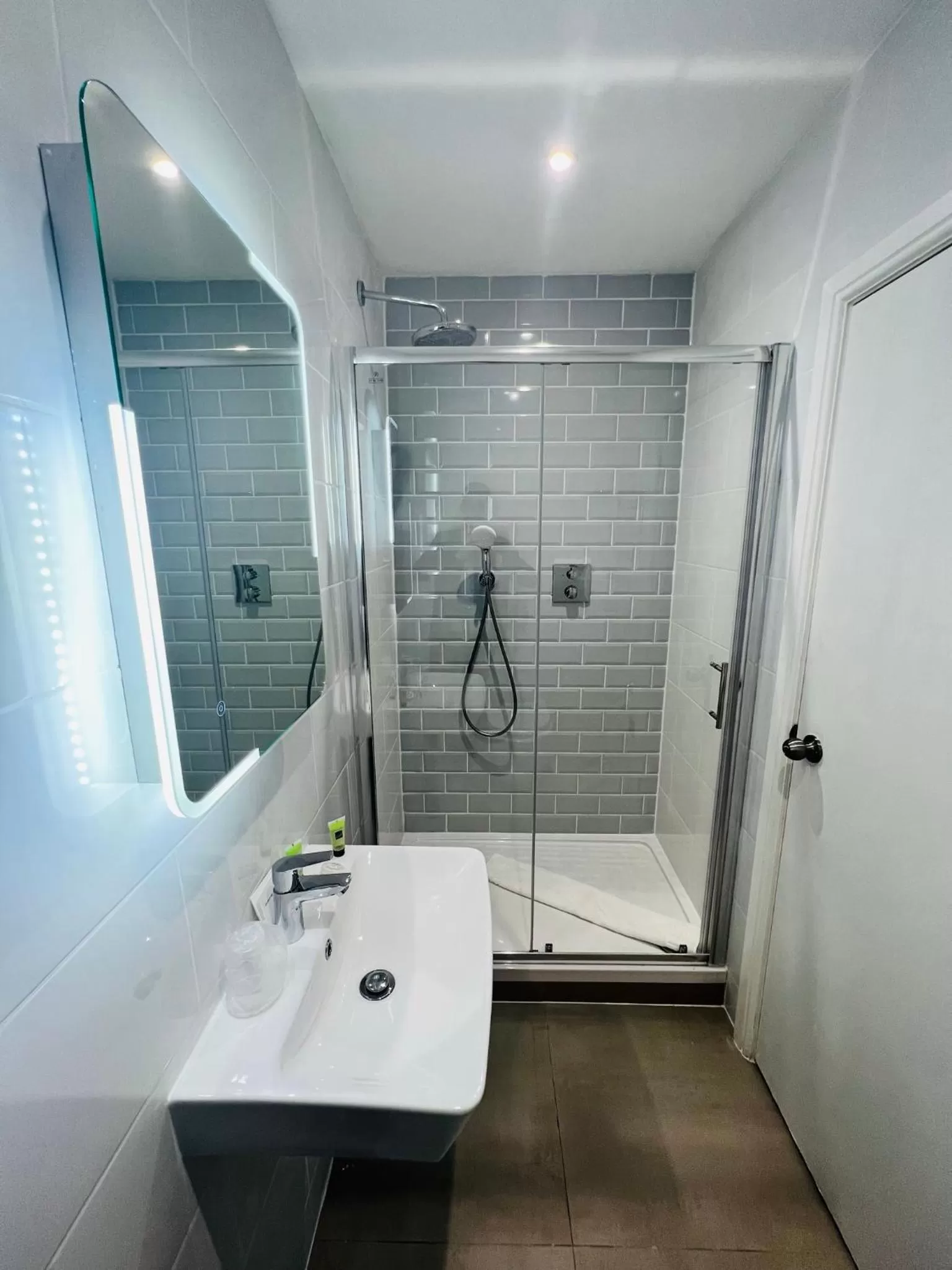 Bathroom in The J Hyde Park - A Park Avenue Hotel