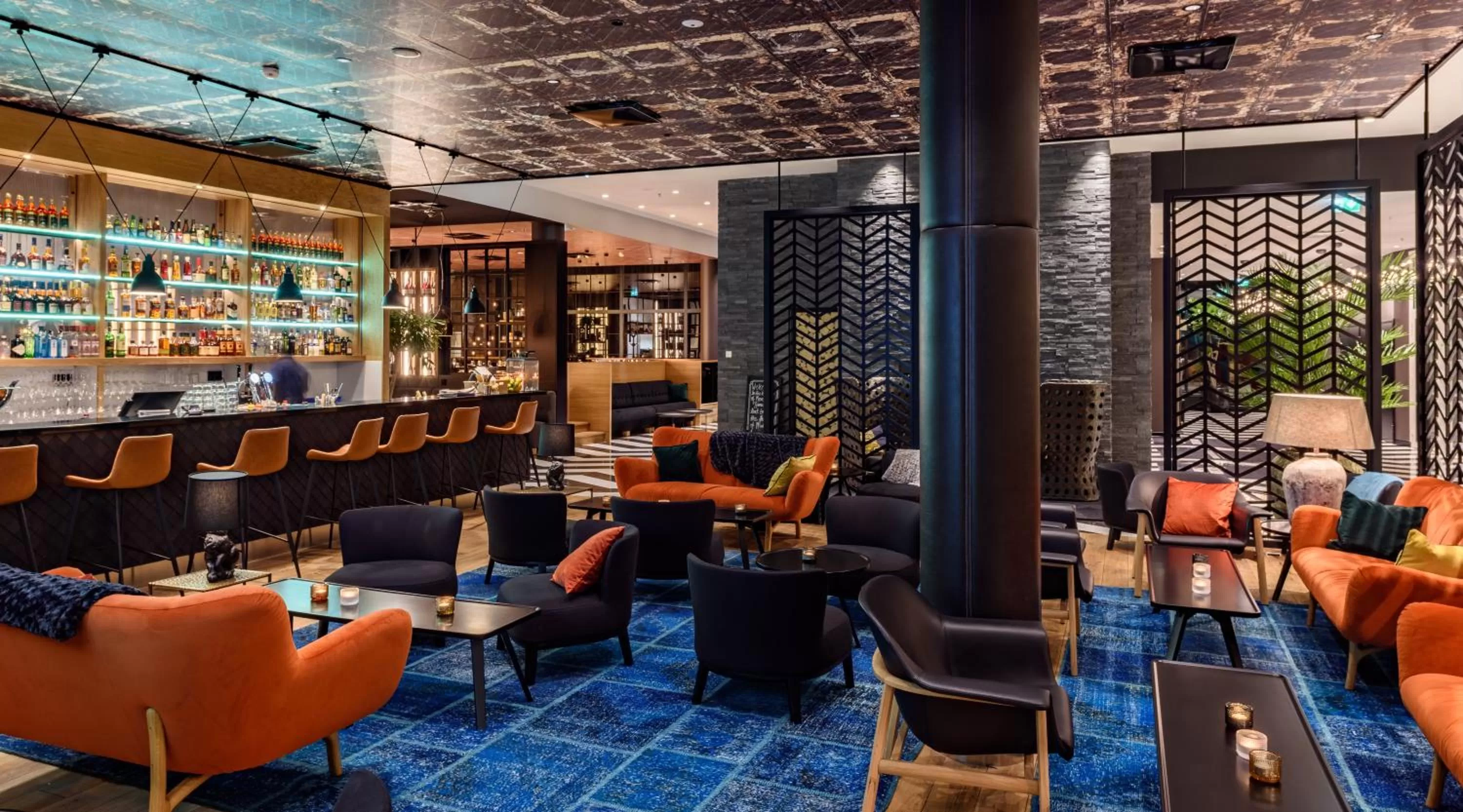 Lounge or bar in Clarion Hotel Aviapolis