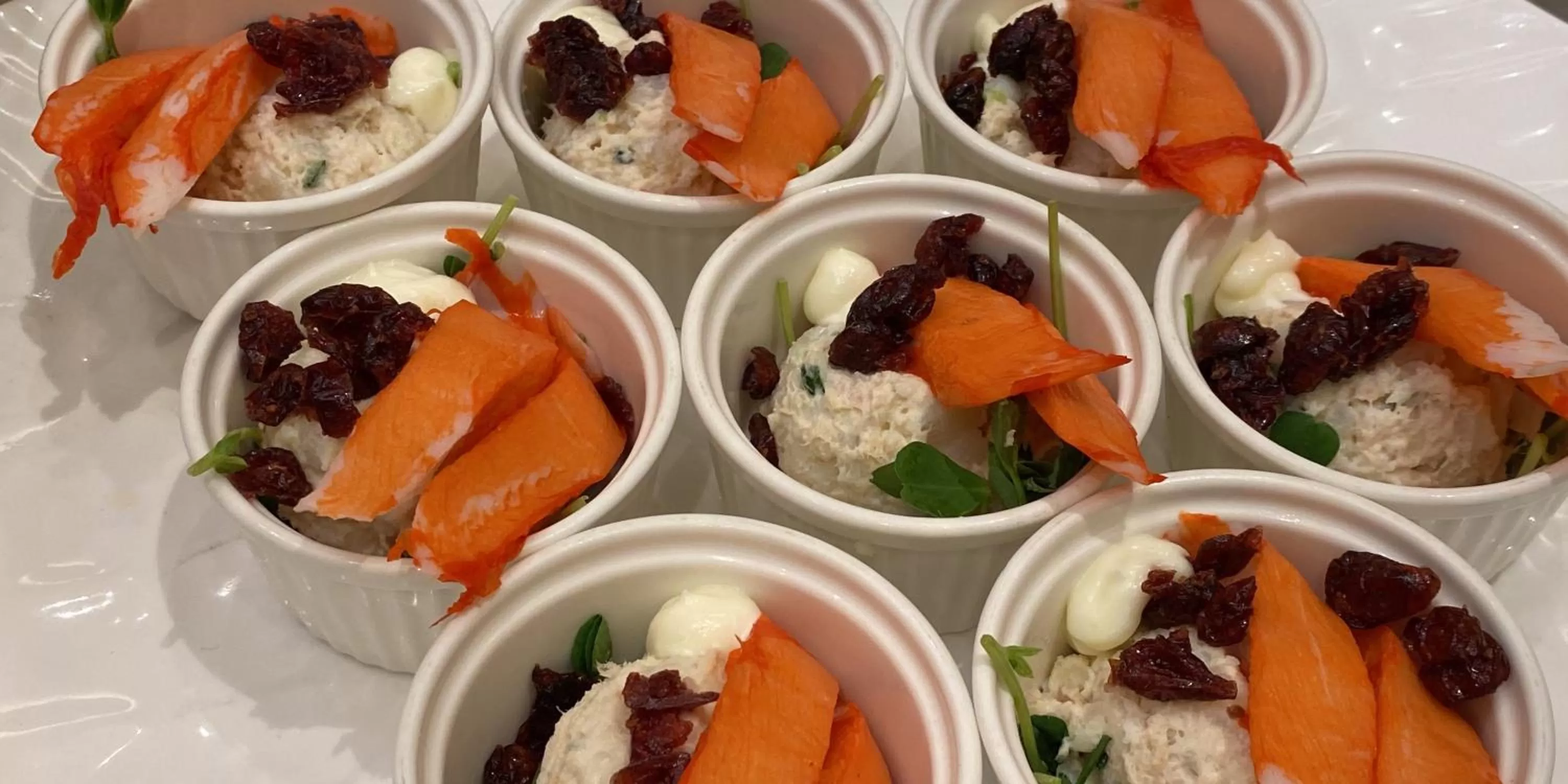 Restaurant/places to eat in Monarch Plaza Hotel