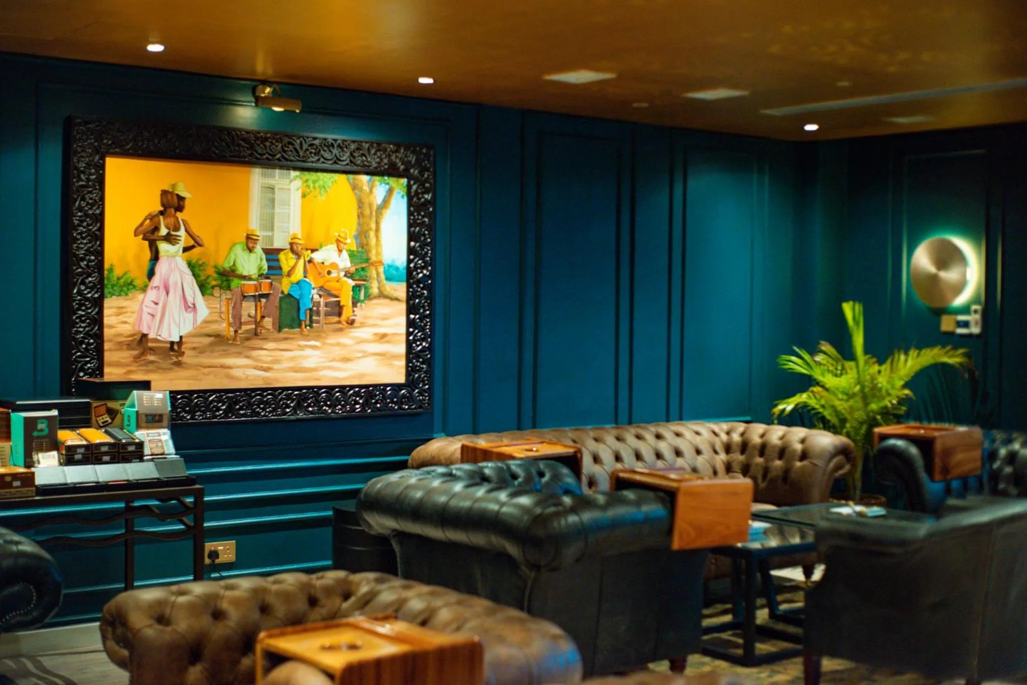 Restaurant/places to eat in Johari Rotana