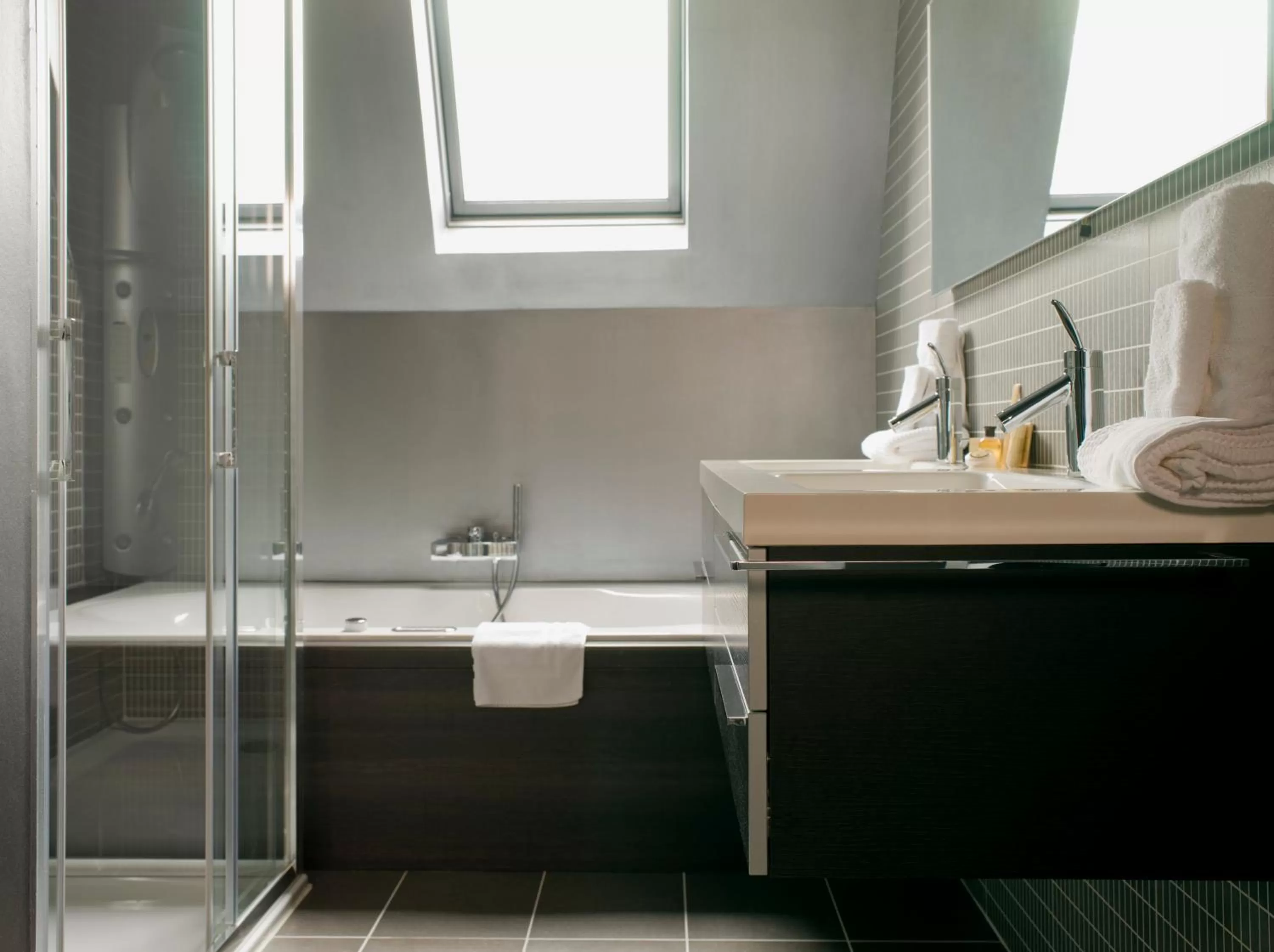 Bathroom in Hotel Recour