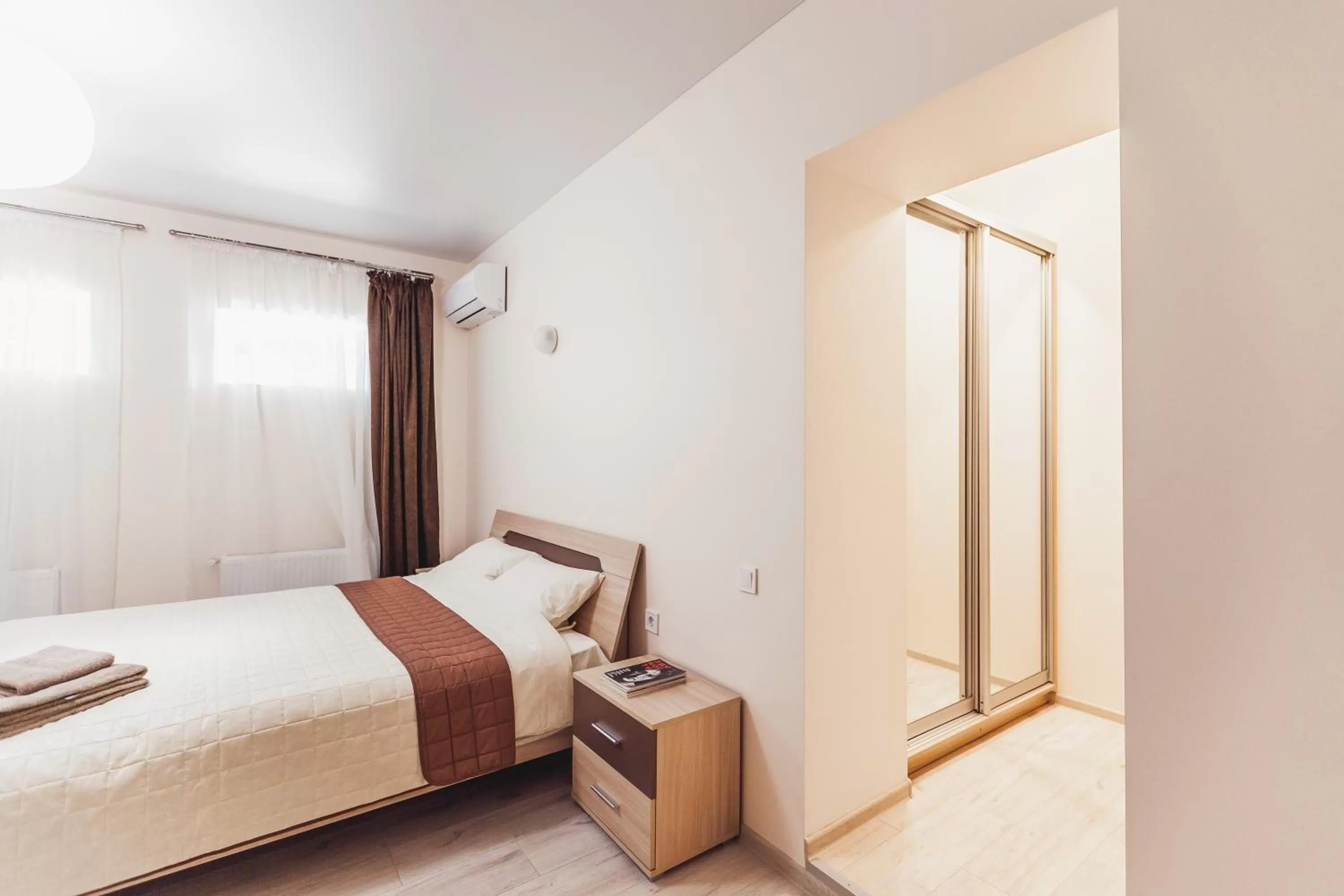 Bed in Apartments near Deribasovskaya