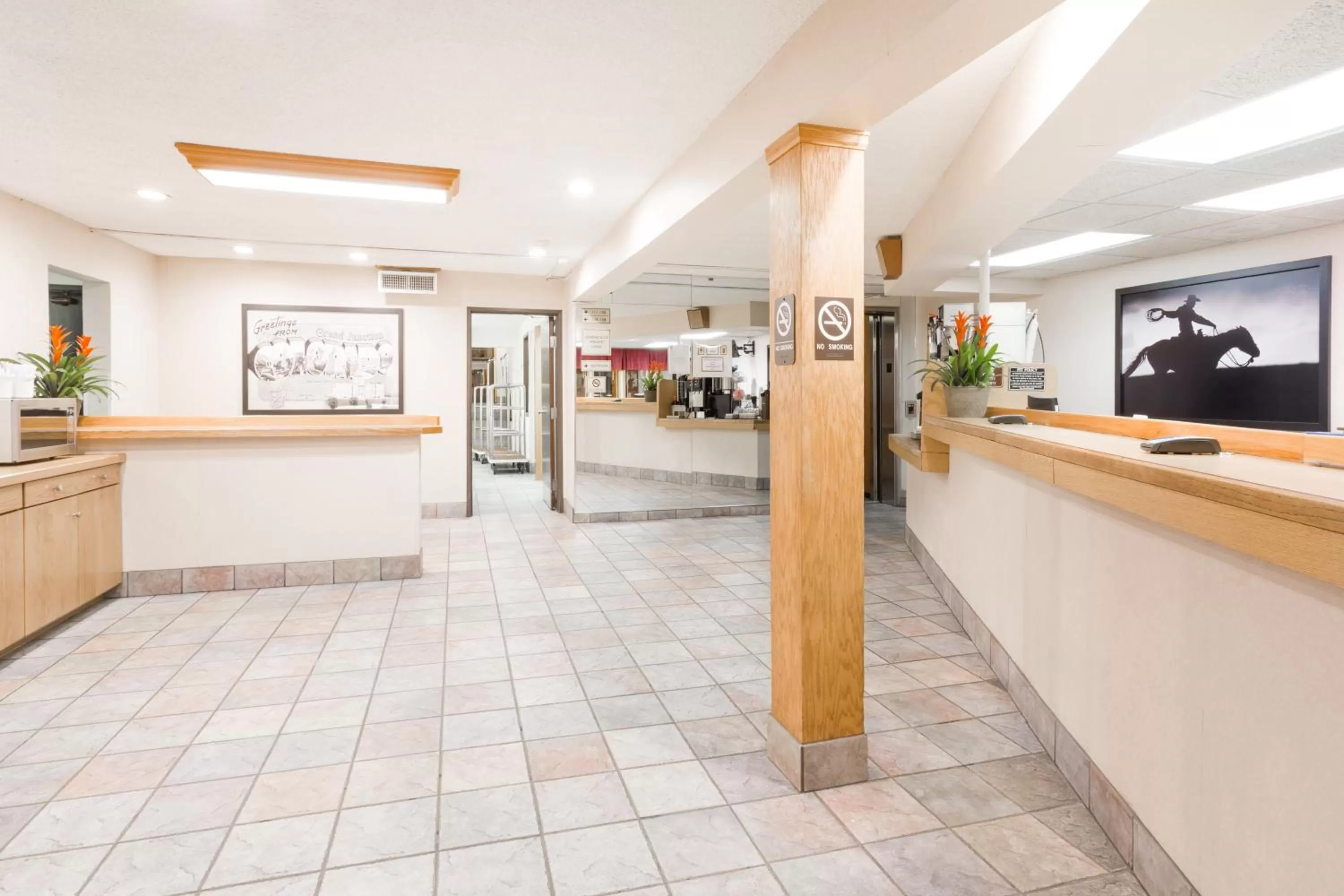 Lobby or reception in Super 8 by Wyndham Grand Junction Colorado