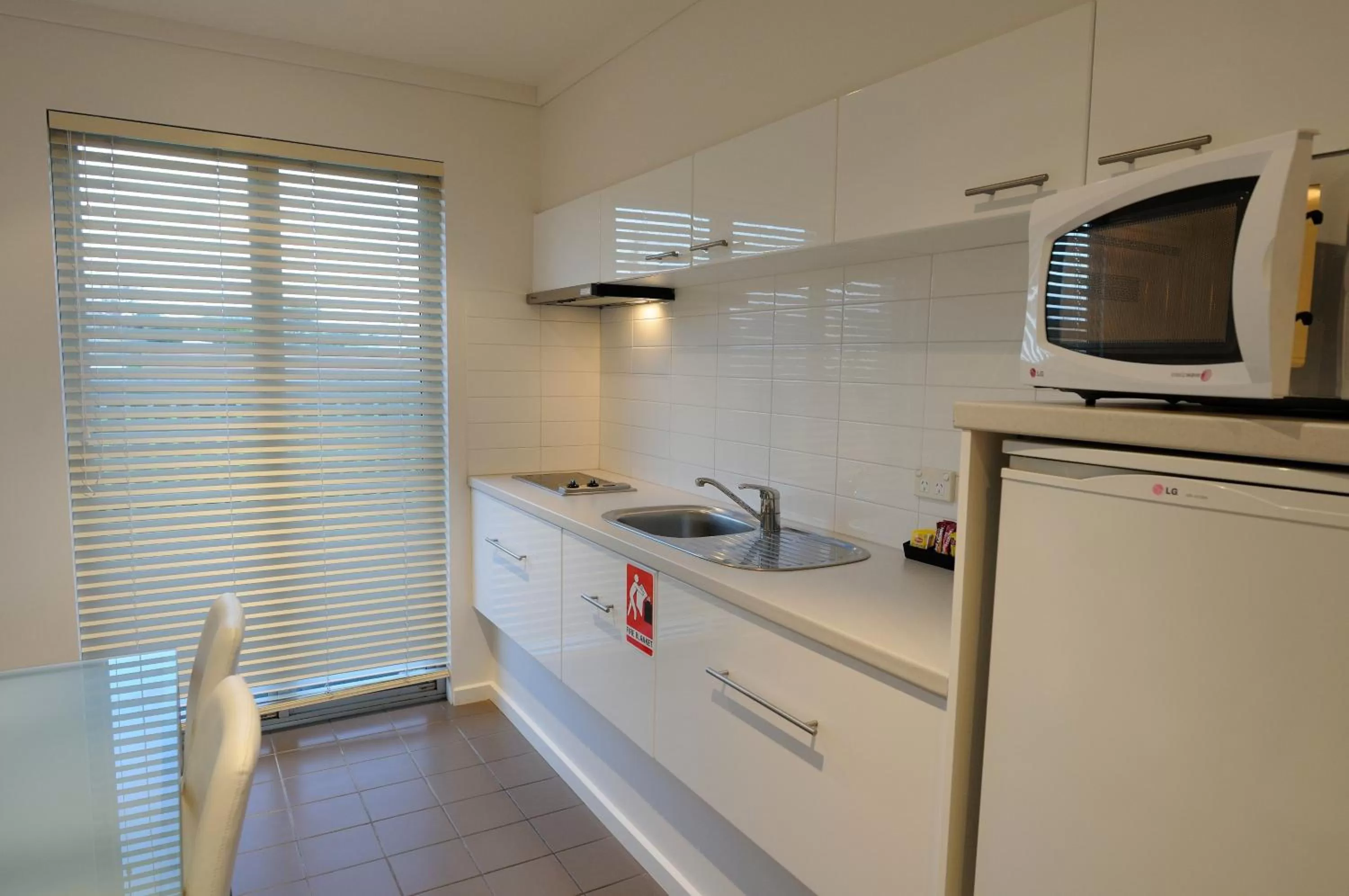 Kitchen or kitchenette in Ashmont Motel and Apartments